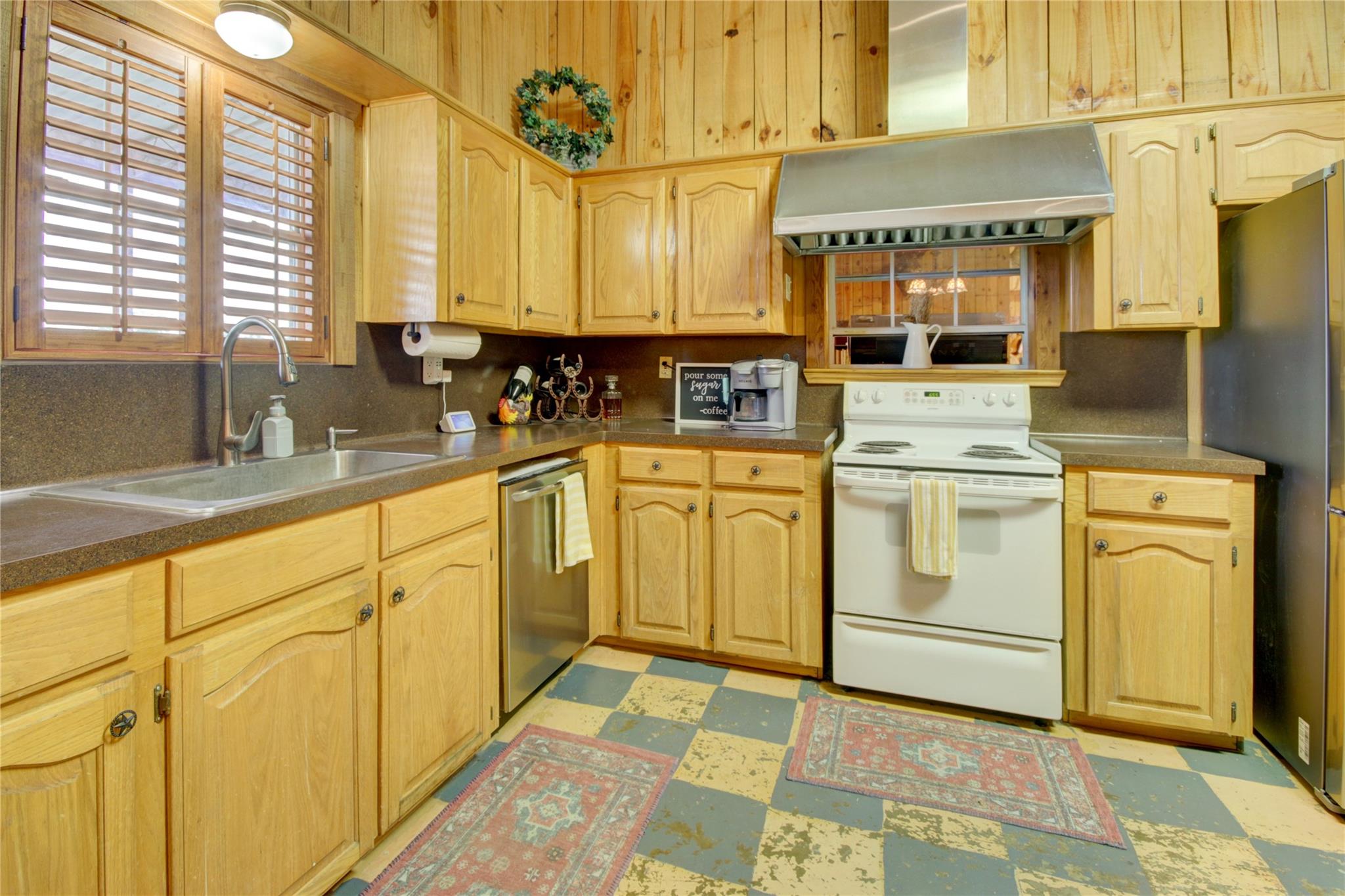5829 County Road 18