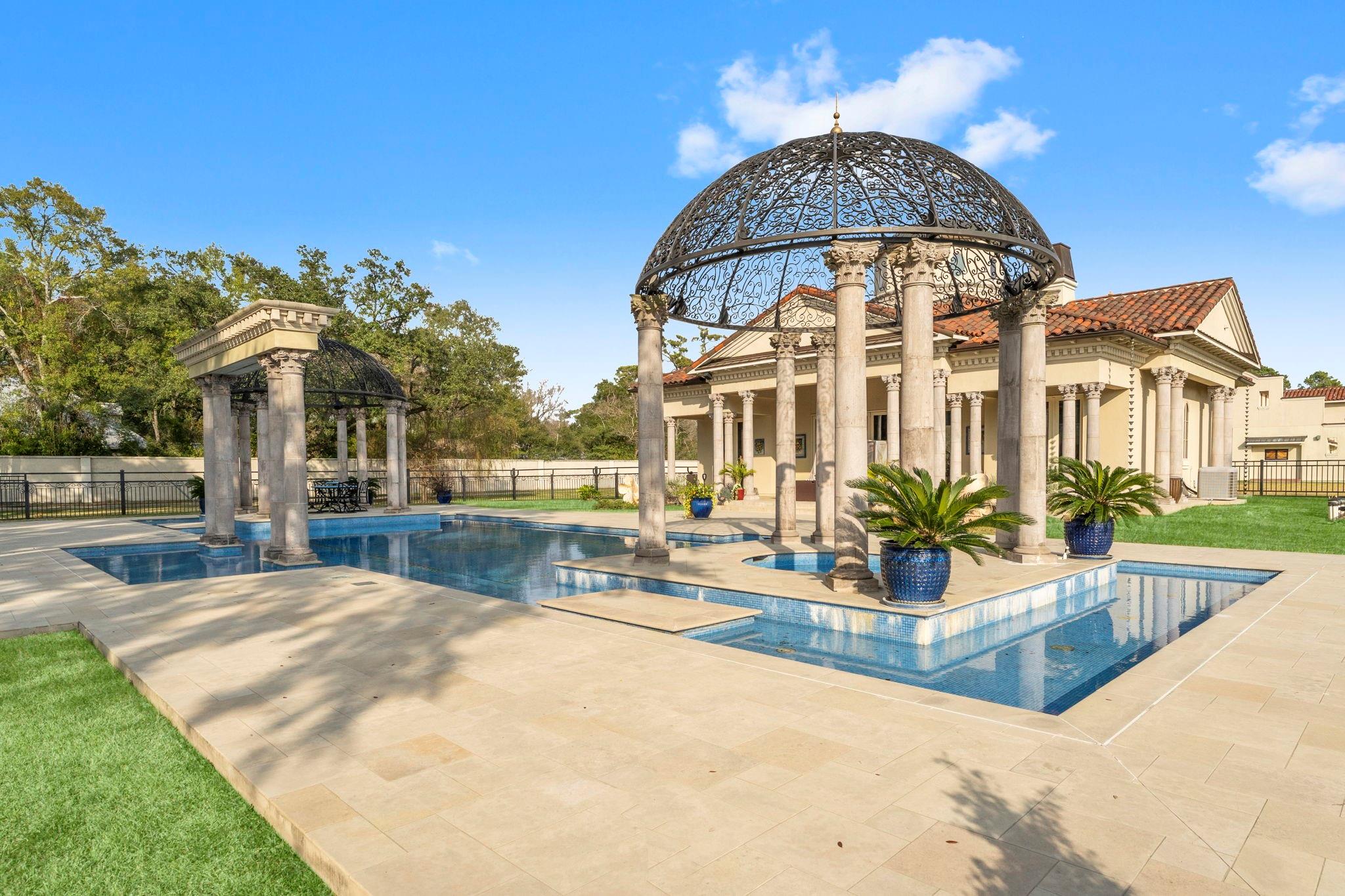 6 W Rivercrest Drive