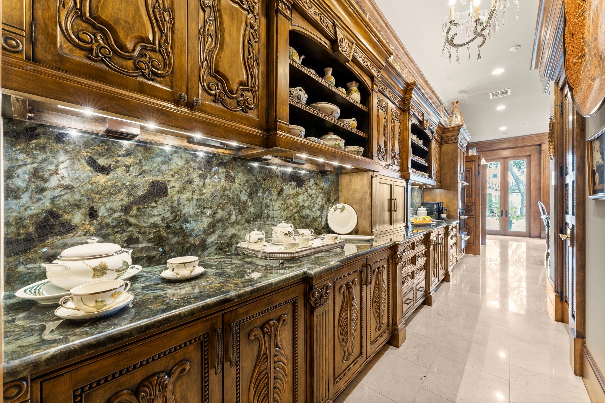 6 W Rivercrest Drive