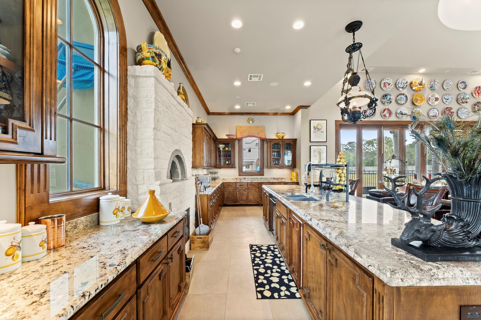 6 W Rivercrest Drive