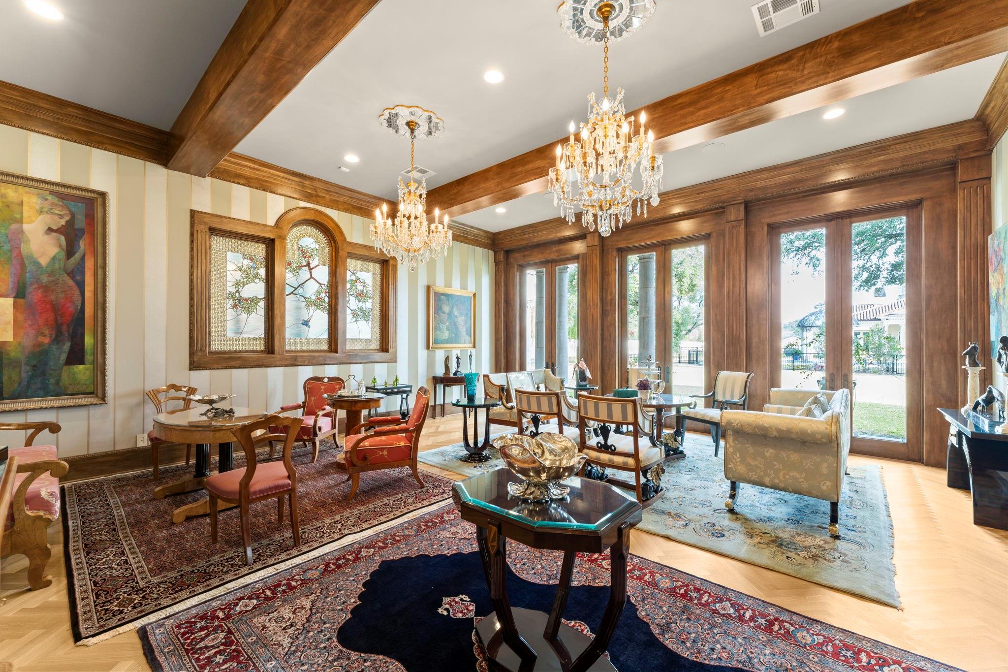 6 W Rivercrest Drive