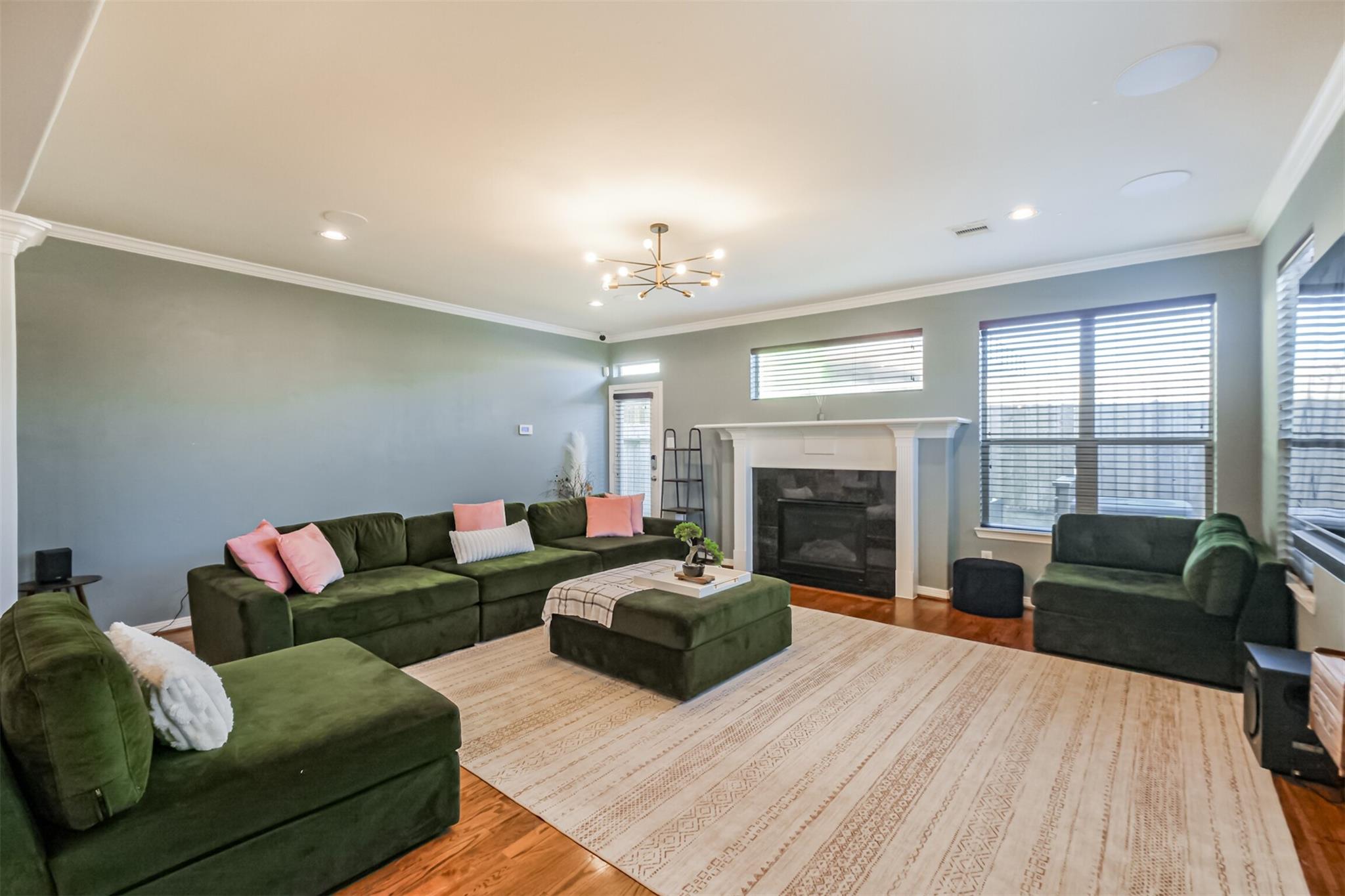 1325 Dorothy Street