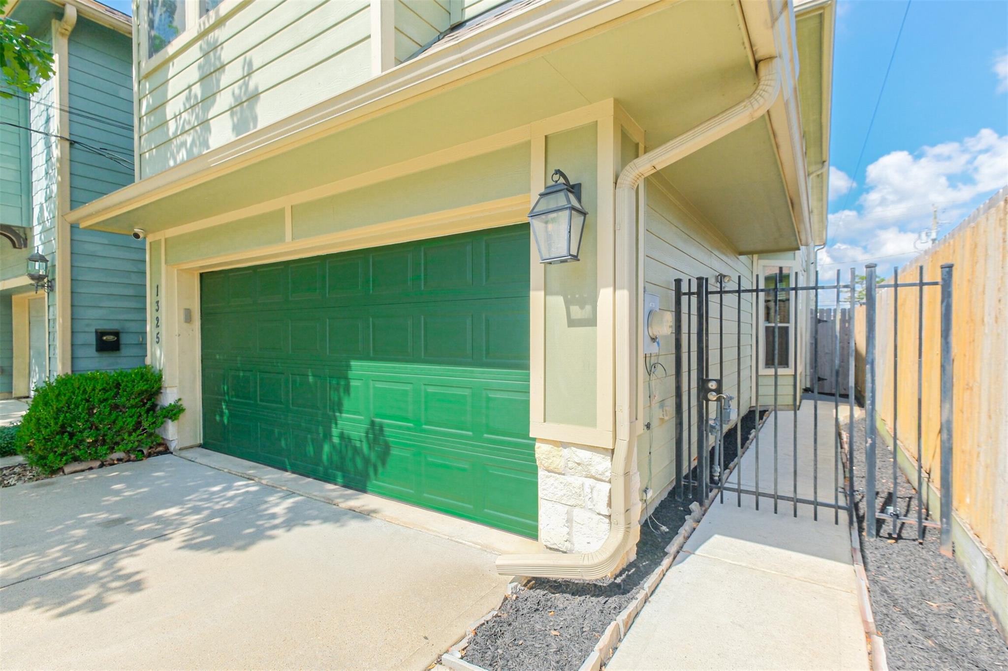 1325 Dorothy Street
