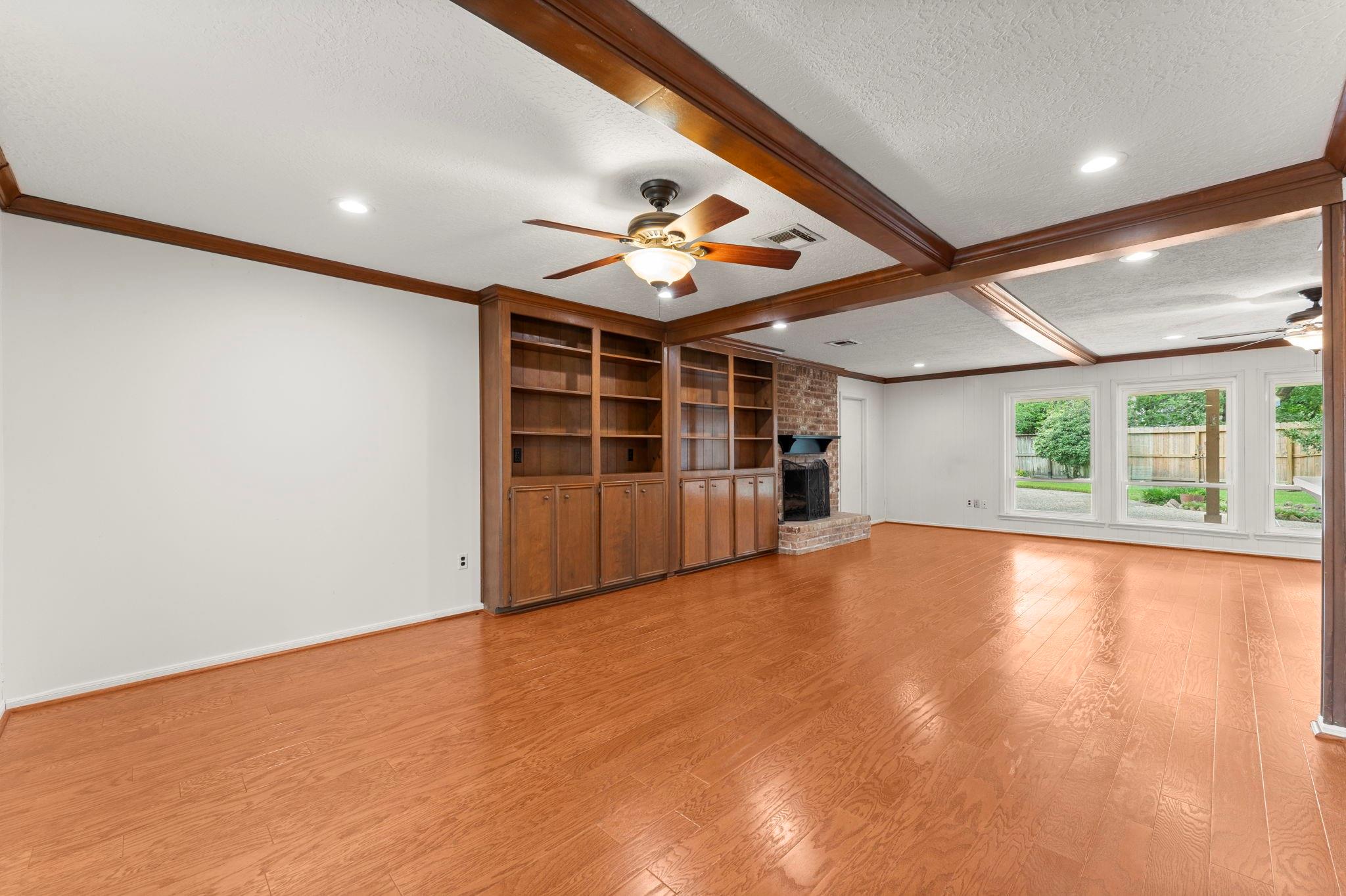 17014 Hill View Lane