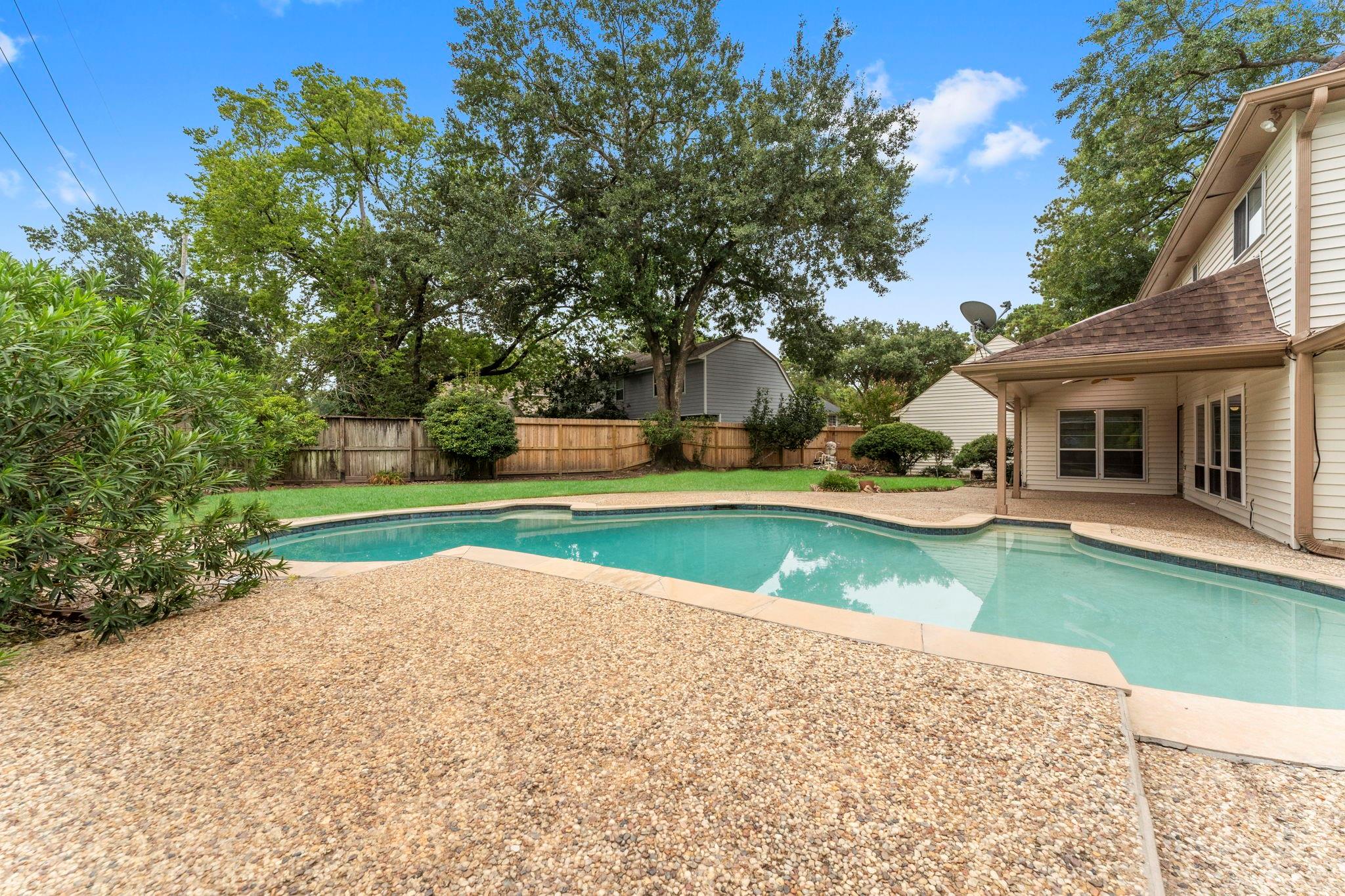 17014 Hill View Lane