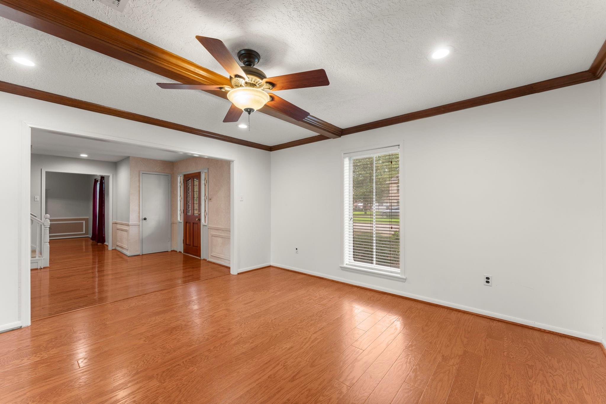 17014 Hill View Lane