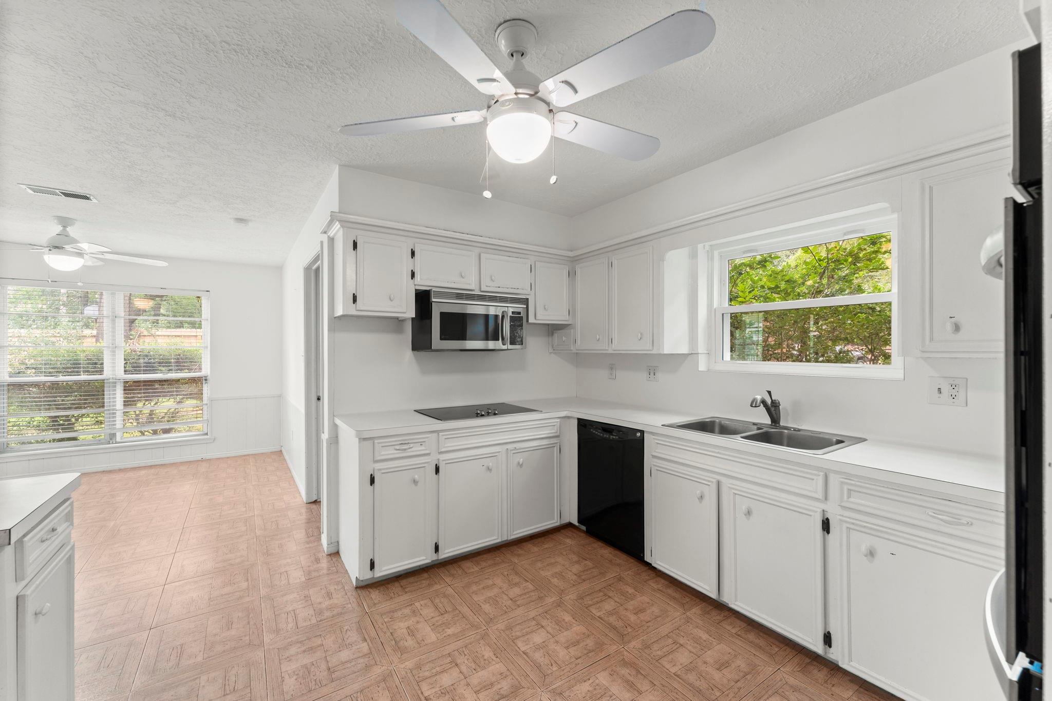 17014 Hill View Lane