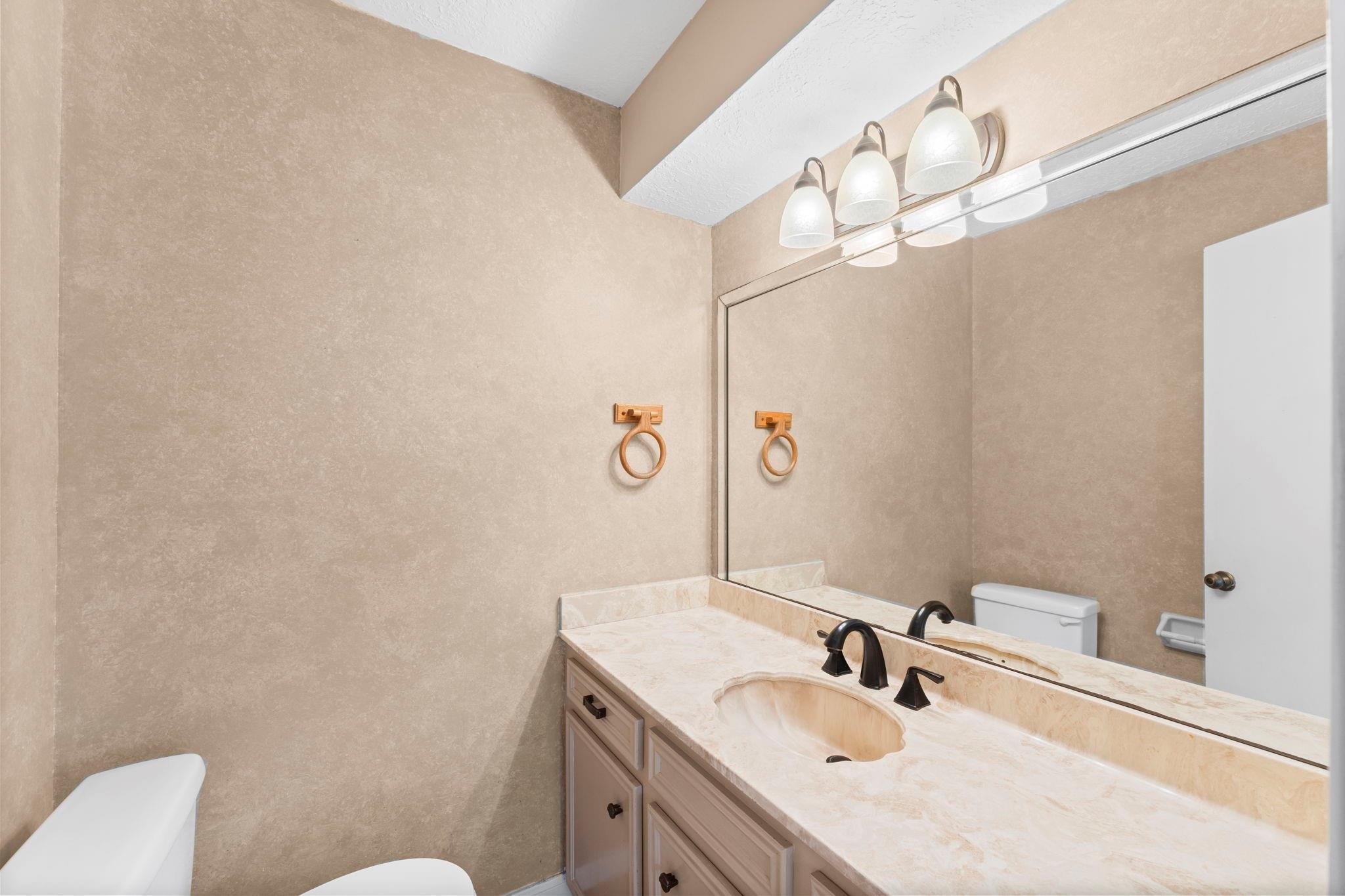 17014 Hill View Lane