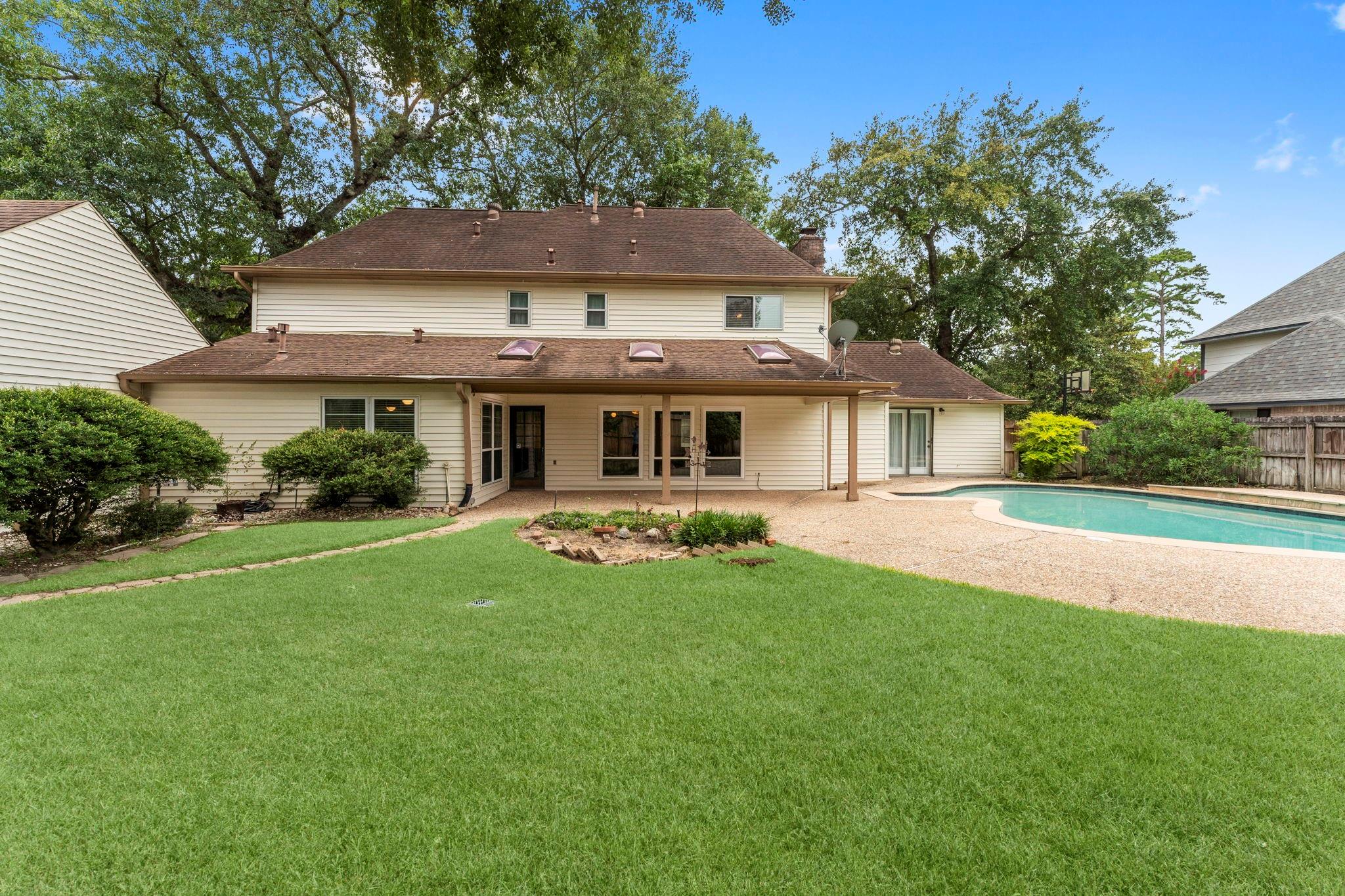 17014 Hill View Lane