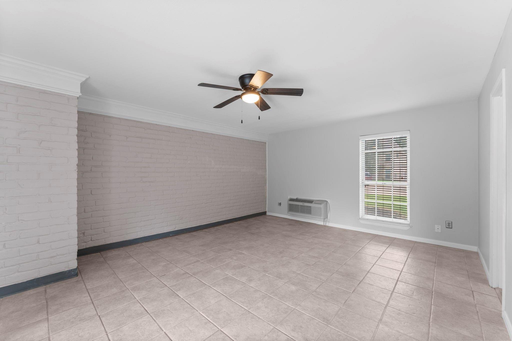 17014 Hill View Lane