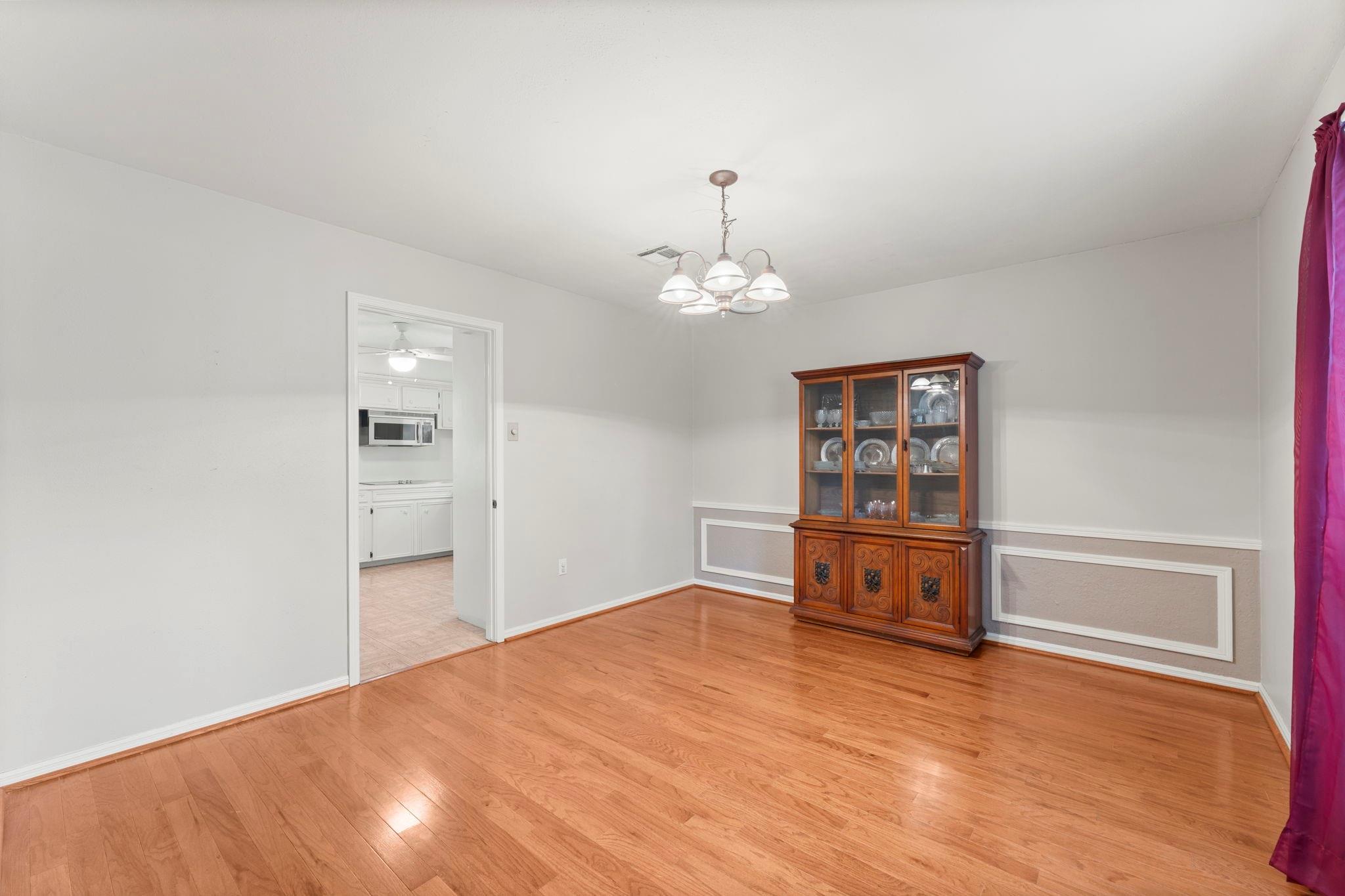 17014 Hill View Lane