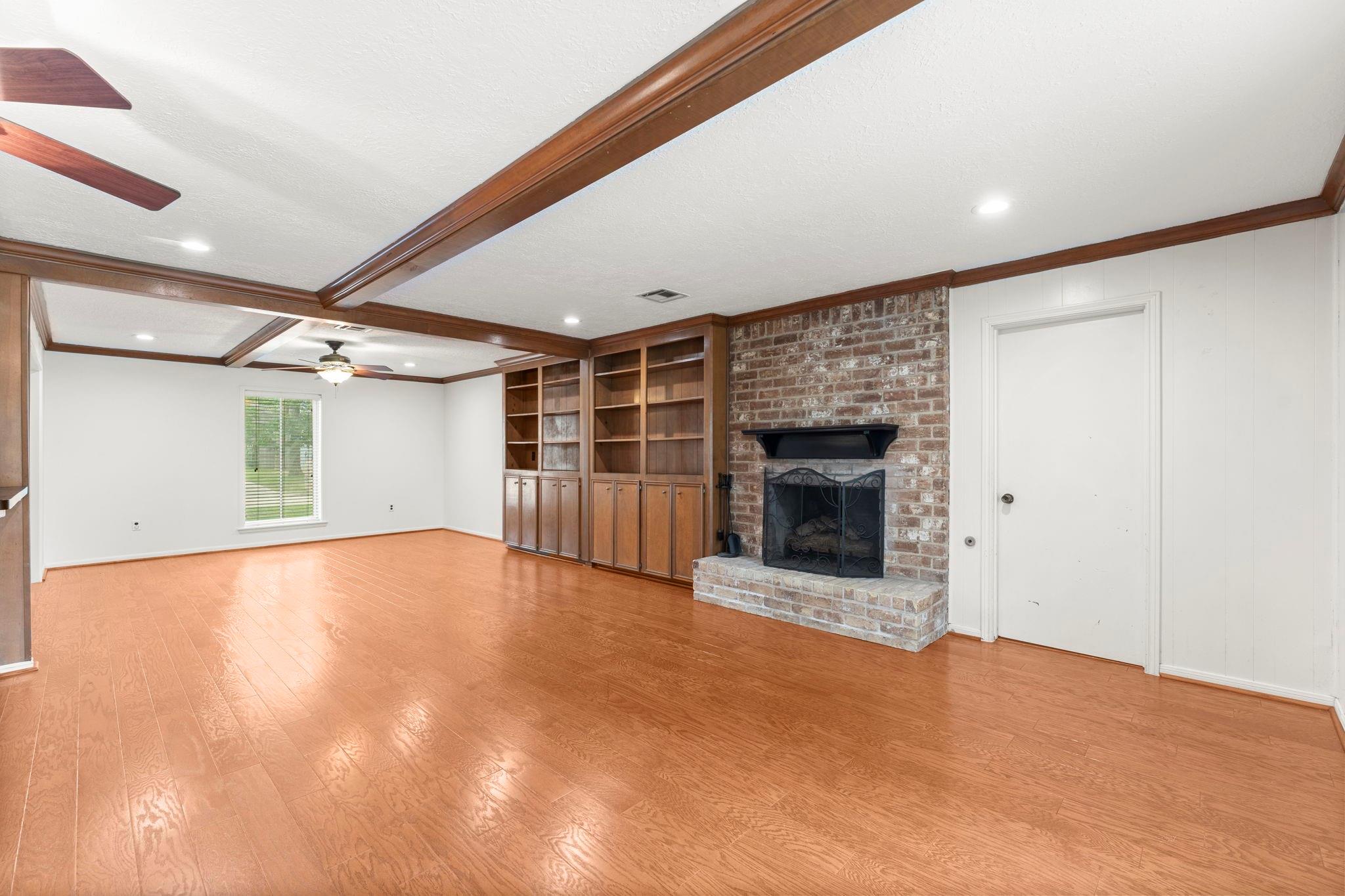 17014 Hill View Lane