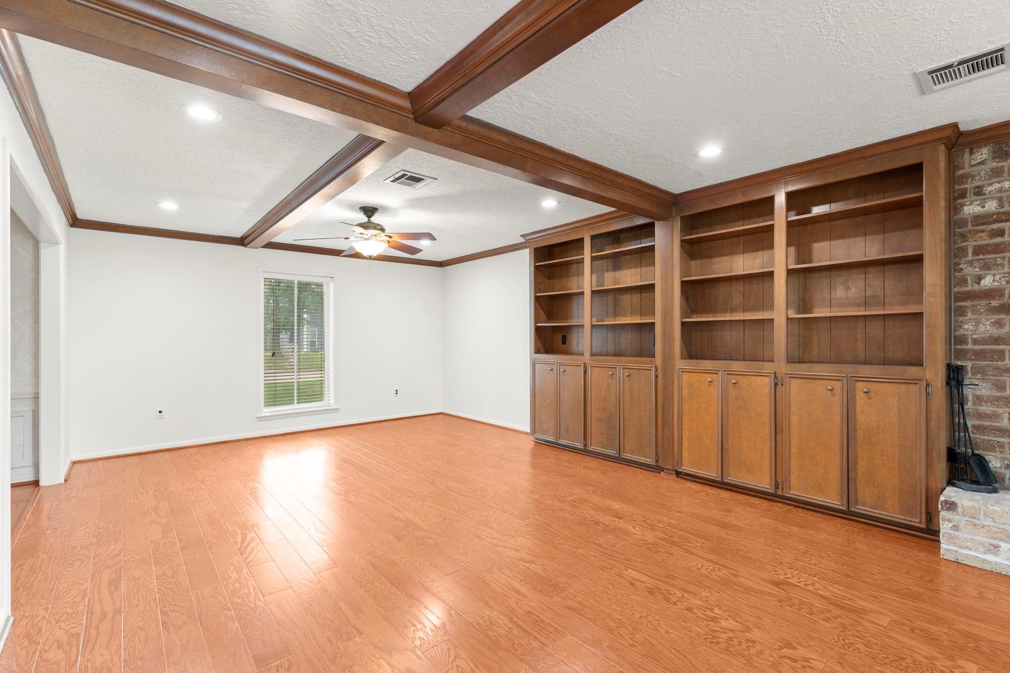 17014 Hill View Lane