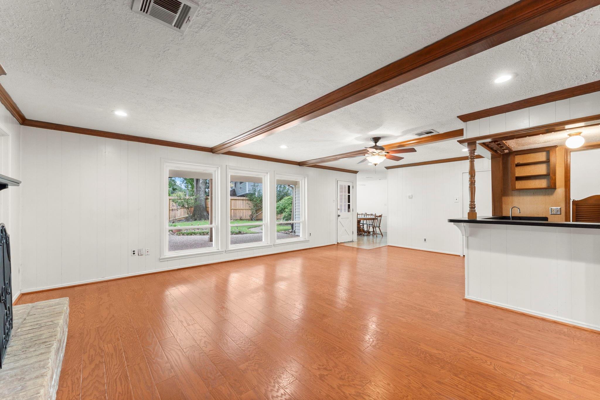 17014 Hill View Lane