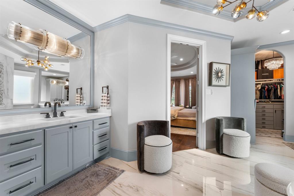 5006 Water View Bend
