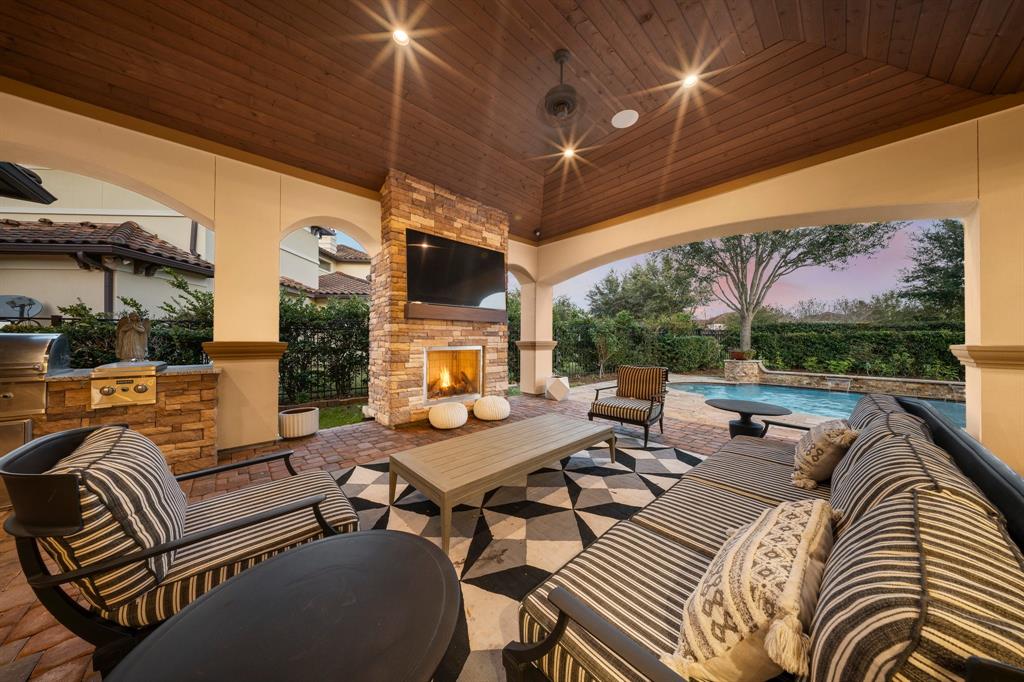 5006 Water View Bend