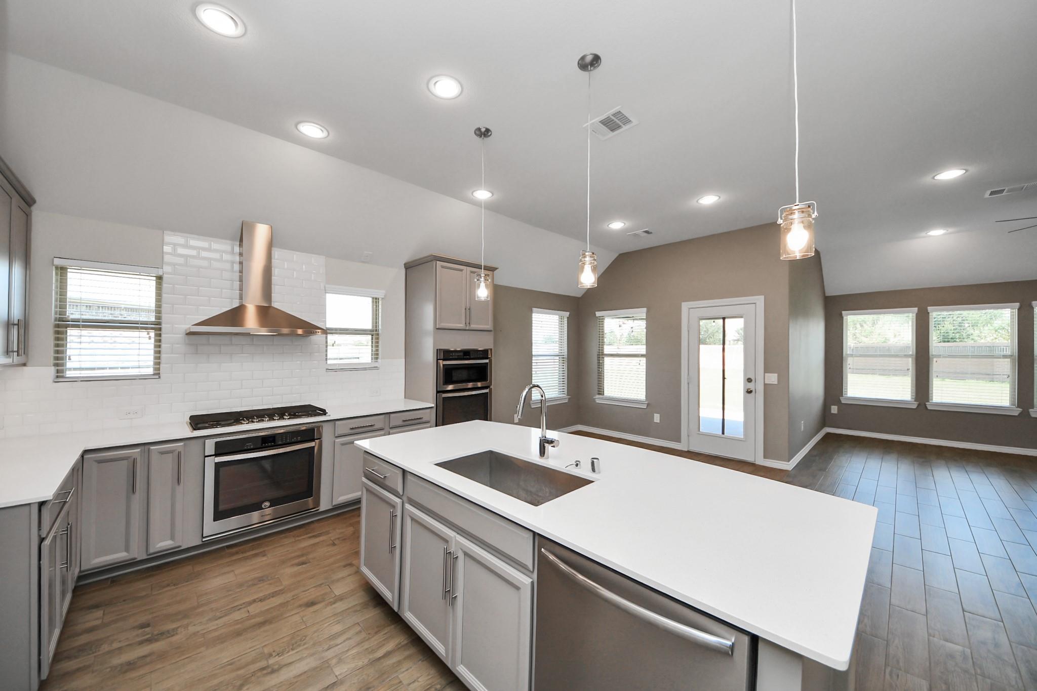 6822 Greenwood Valley Place