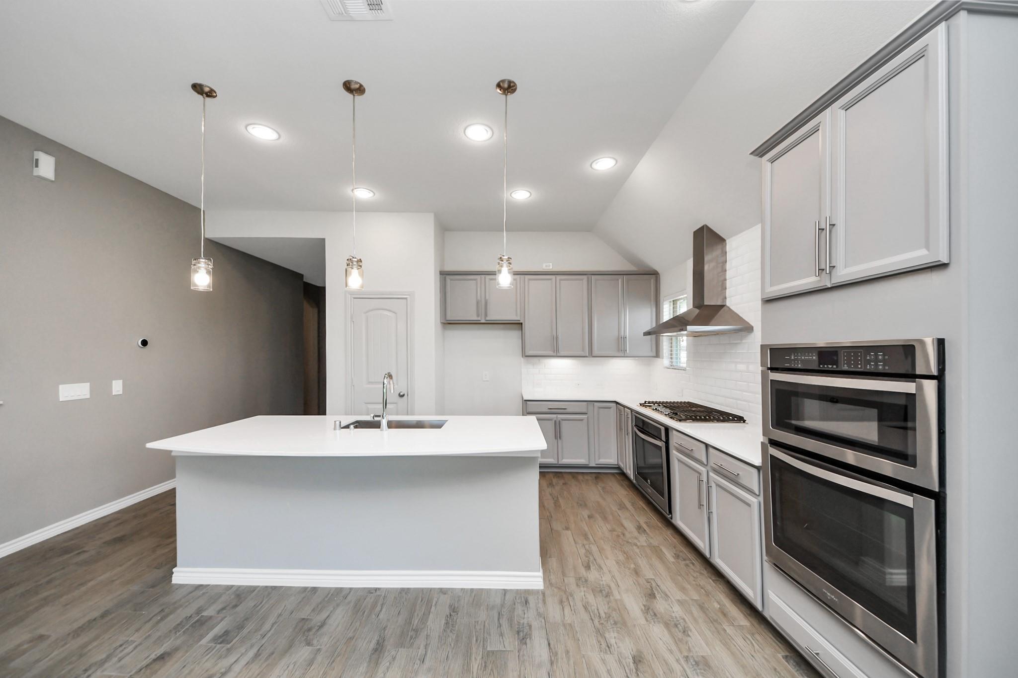 6822 Greenwood Valley Place