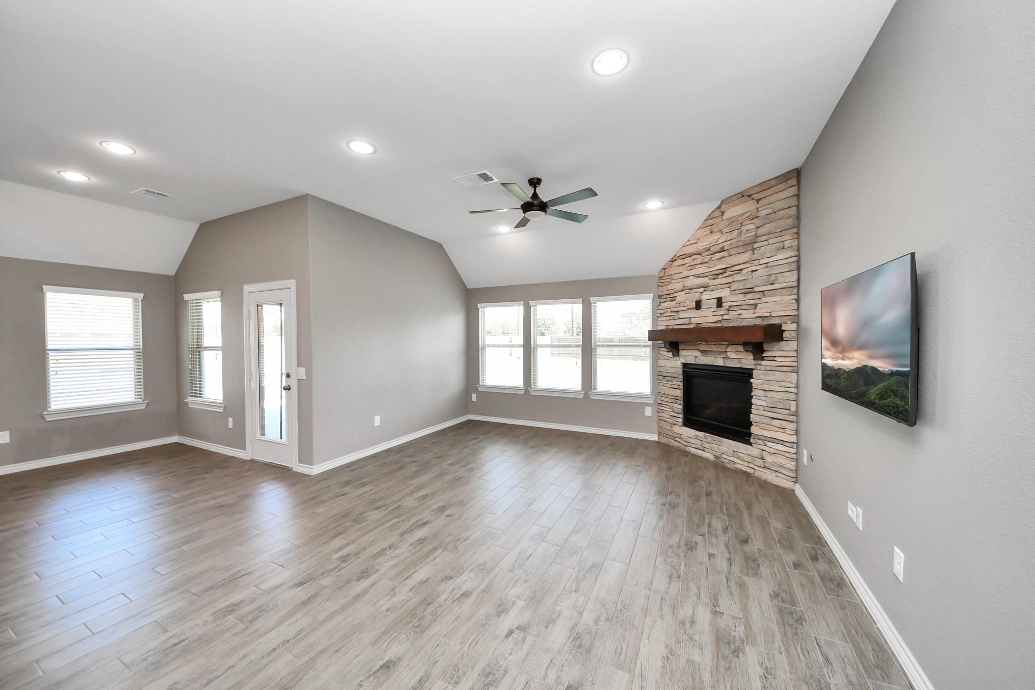 6822 Greenwood Valley Place