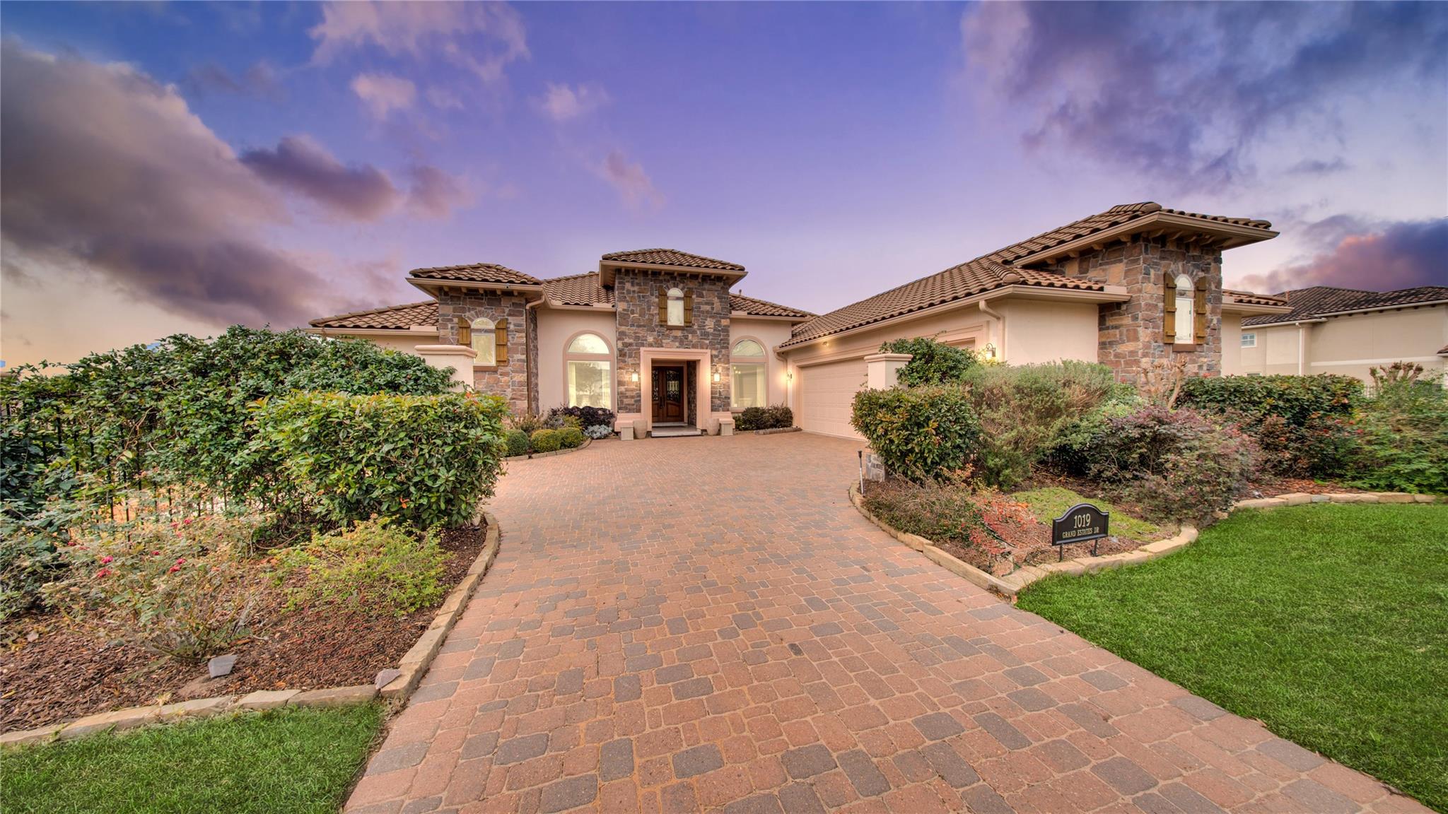 1019 Grand Estates Drive