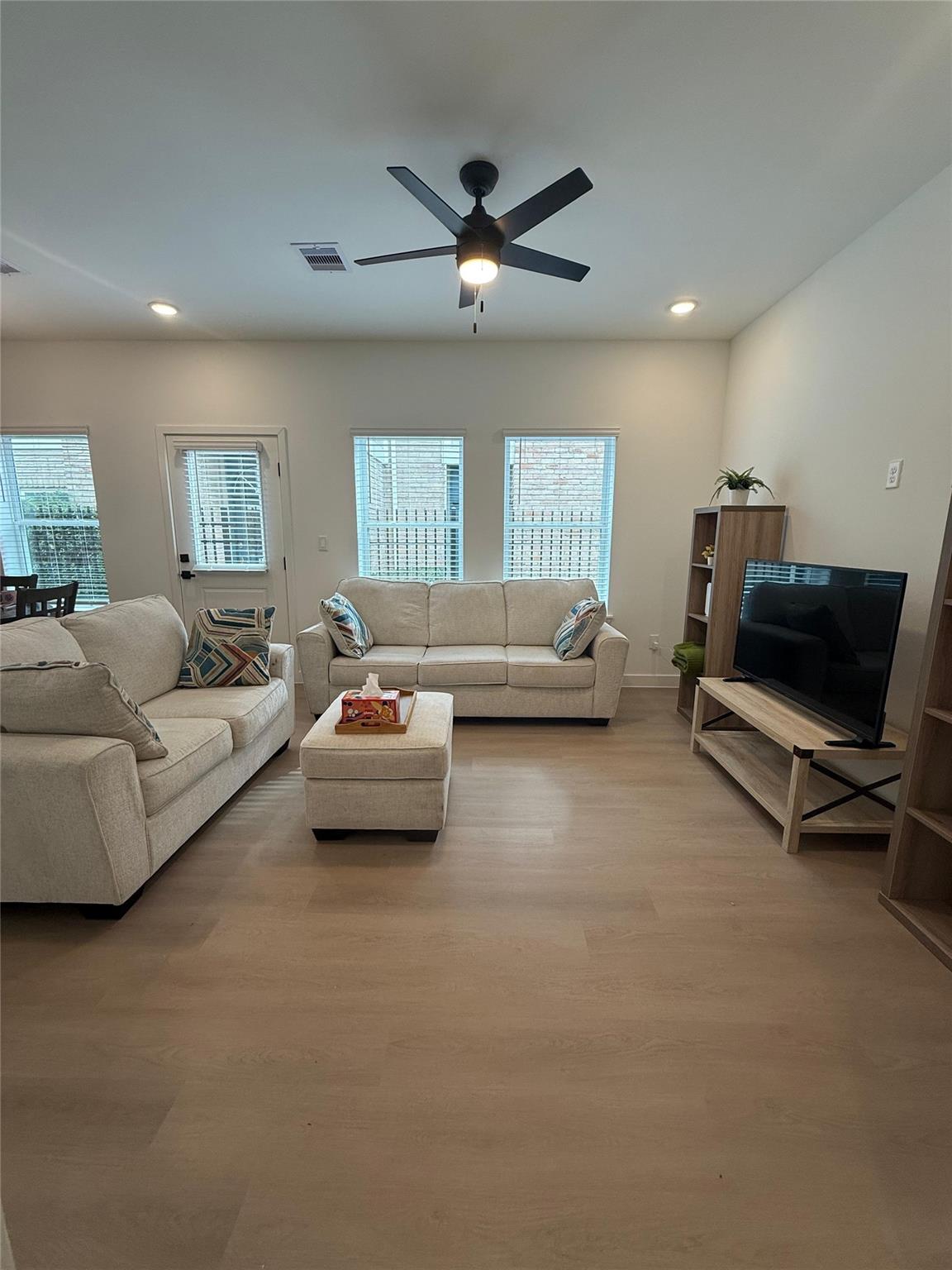 11621 Waldemar Drive