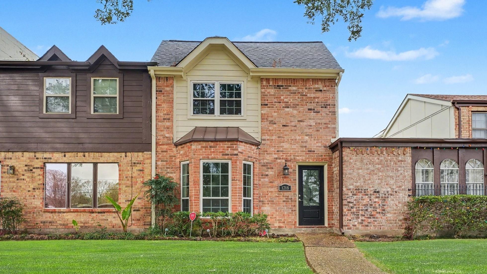 1318 Ward Road