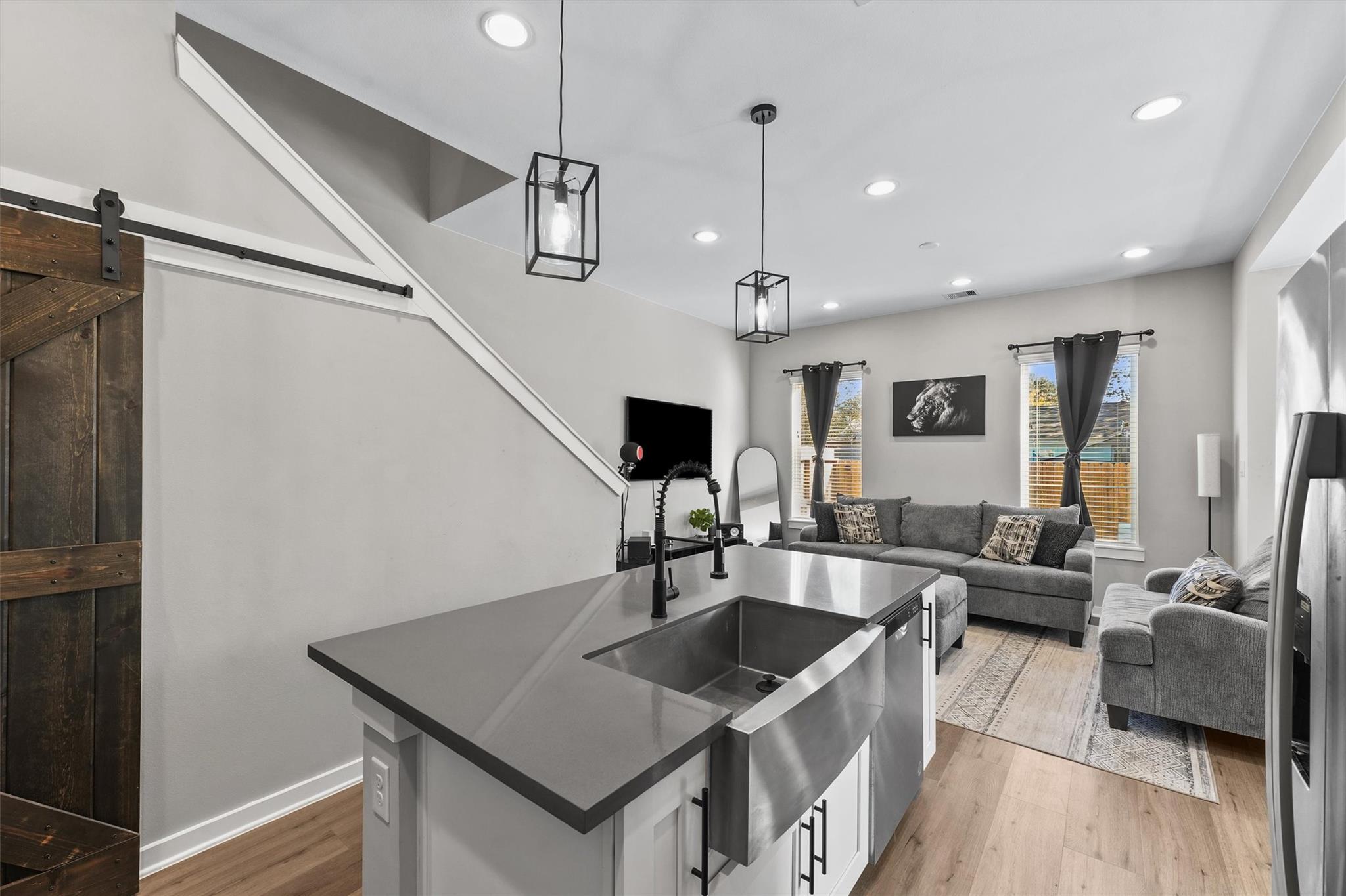 6704 Parker Grove Lane