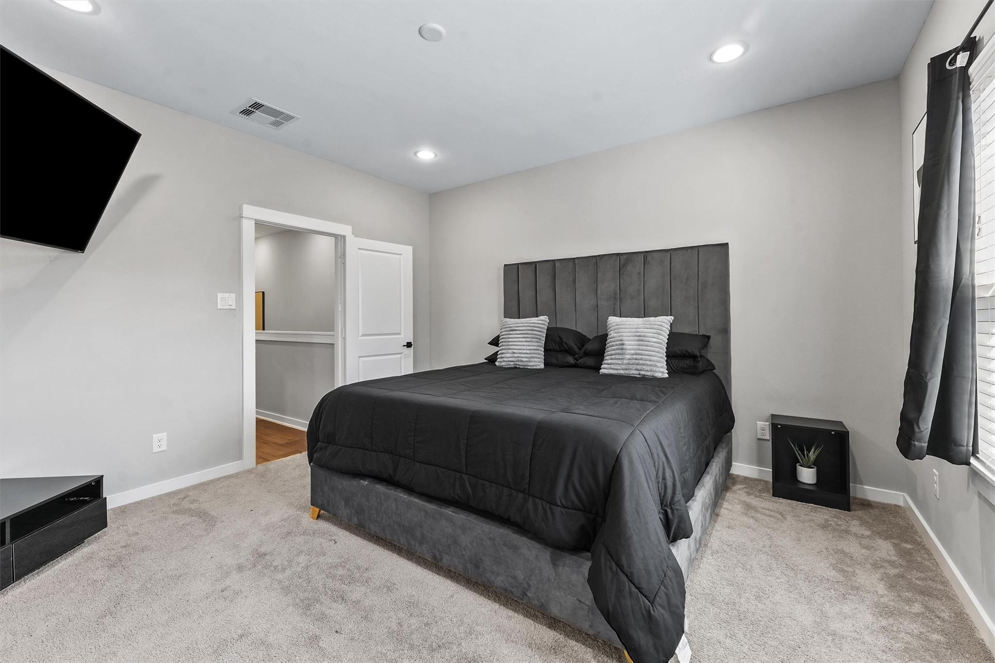 6704 Parker Grove Lane