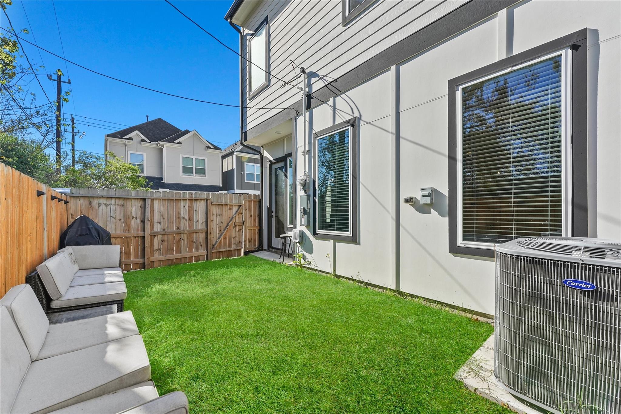 6704 Parker Grove Lane