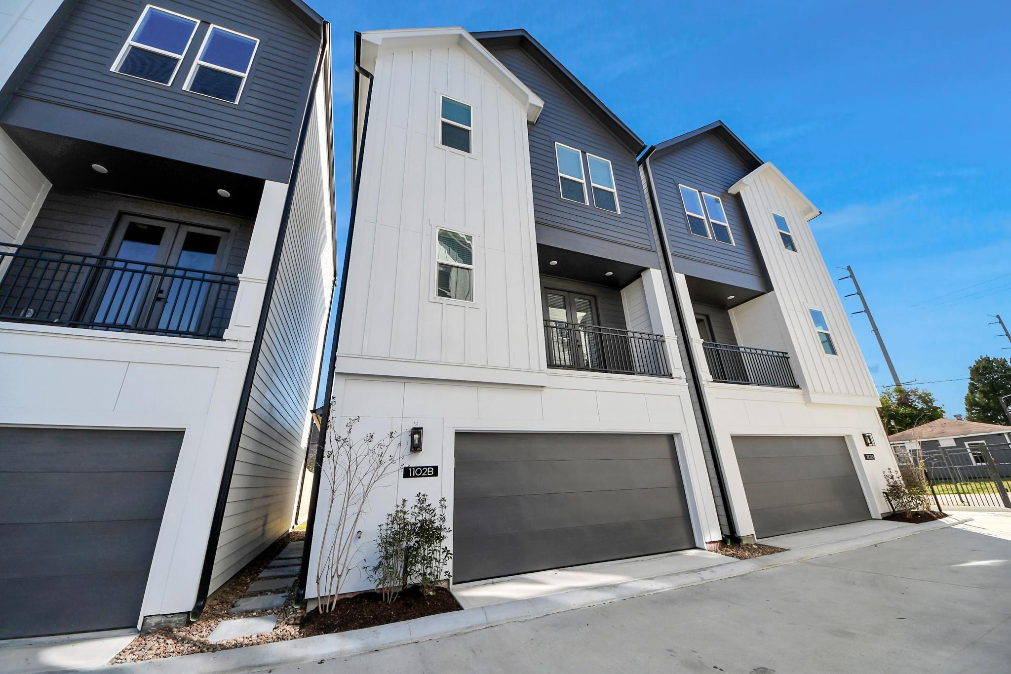 1102 Mansfield Street Unit: E