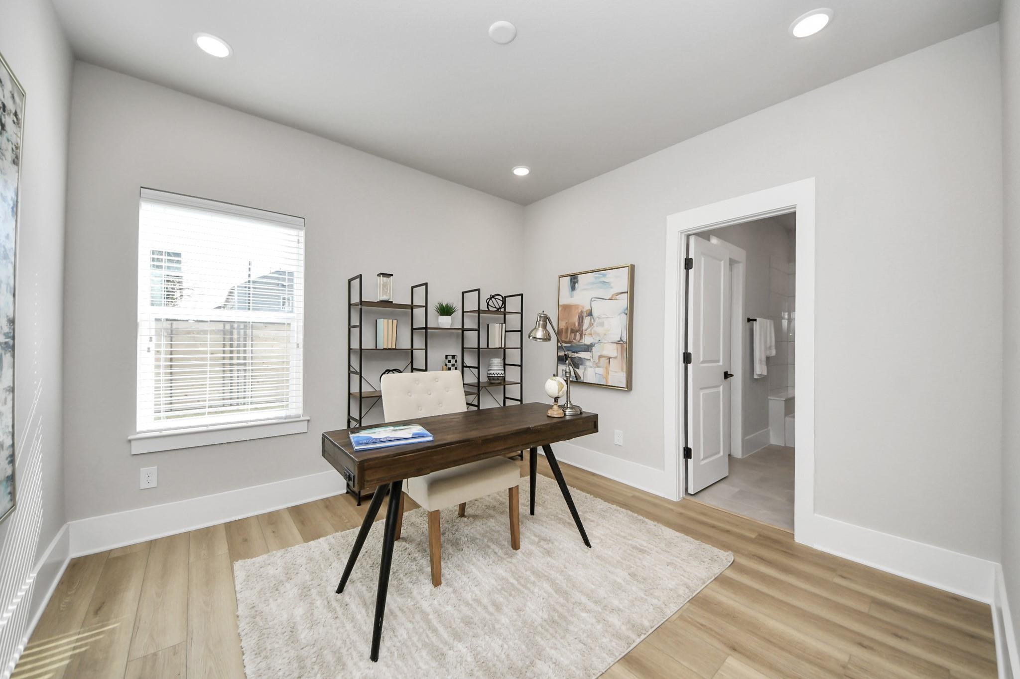 1102 Mansfield Street Unit: E