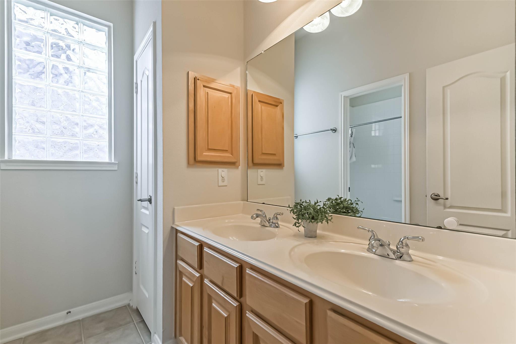 5453 Fairdale Lane