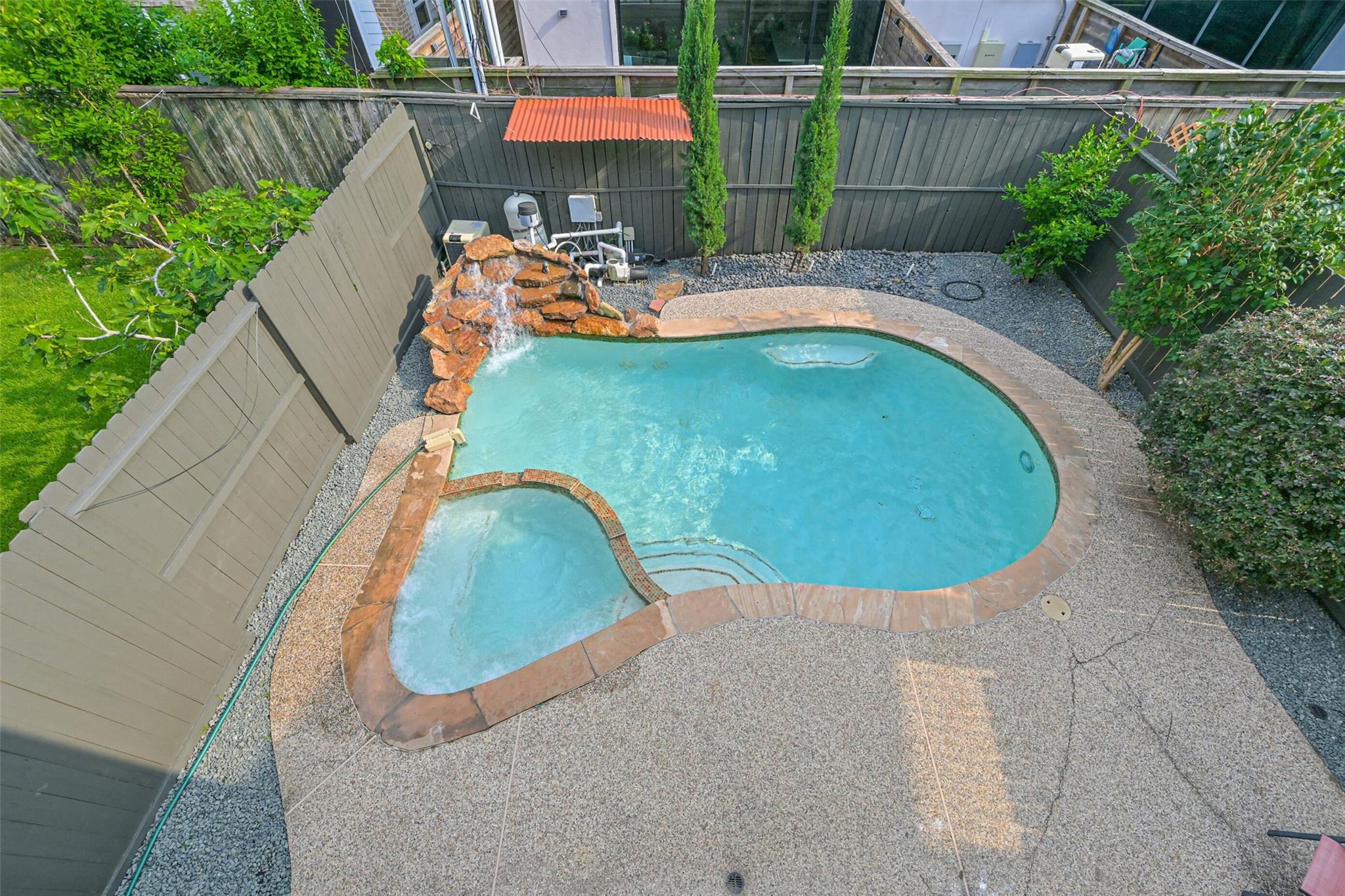 5453 Fairdale Lane