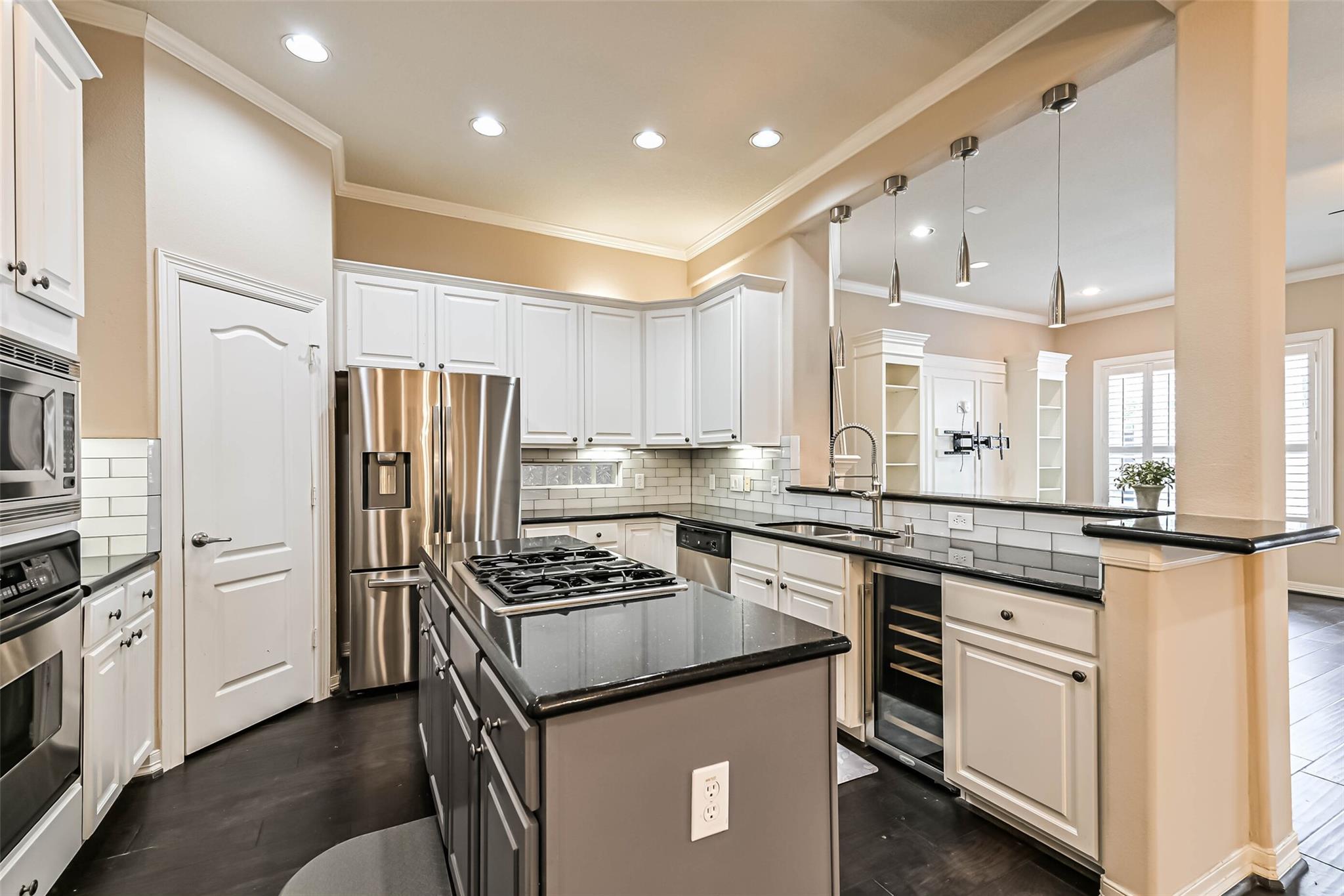 5453 Fairdale Lane