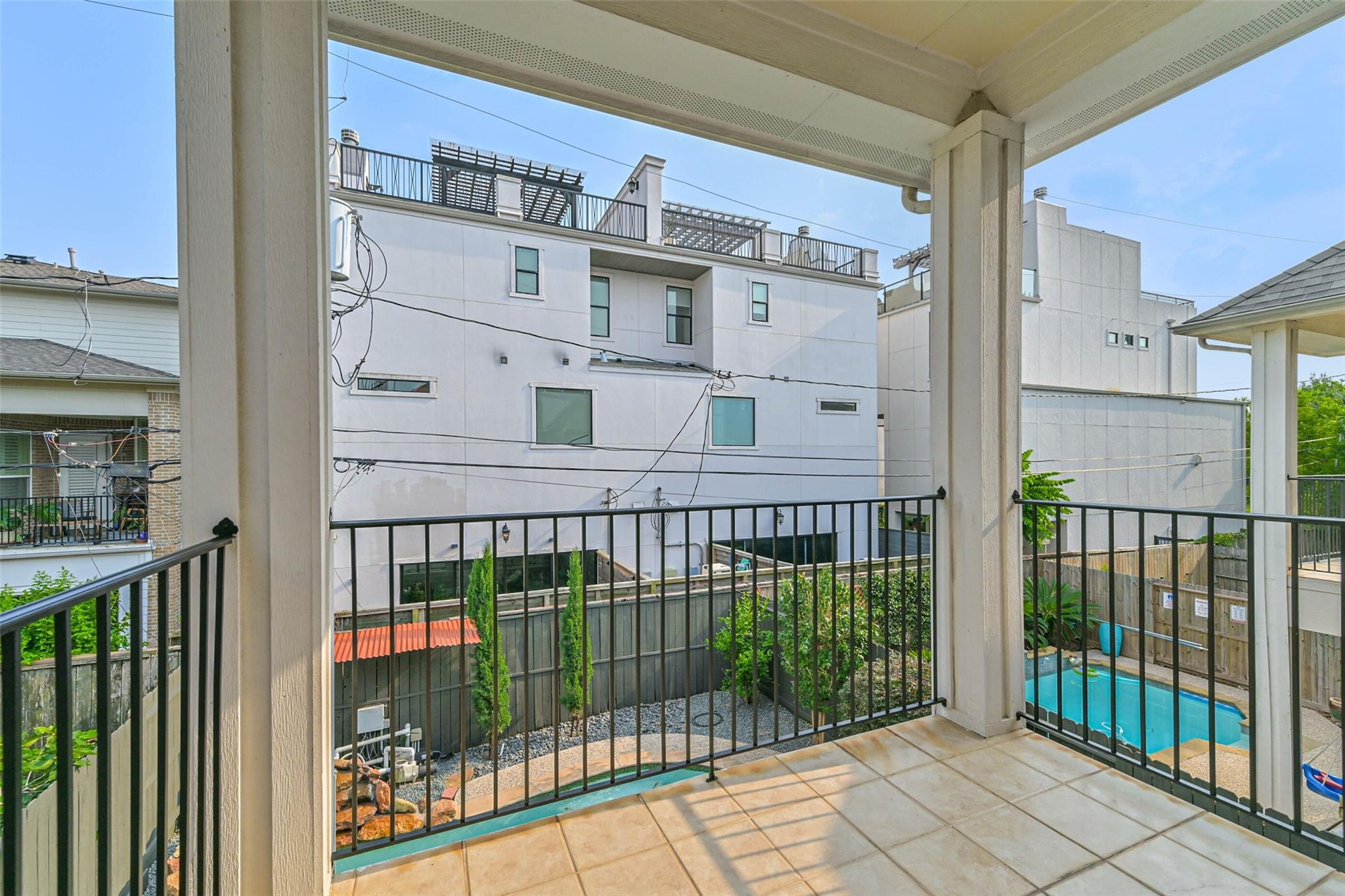 5453 Fairdale Lane