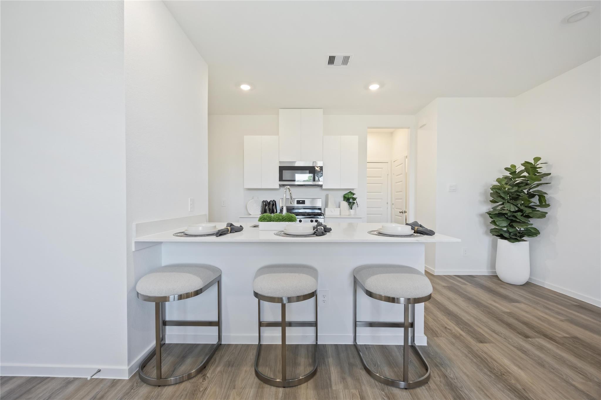 3302 Willshire Stone Street