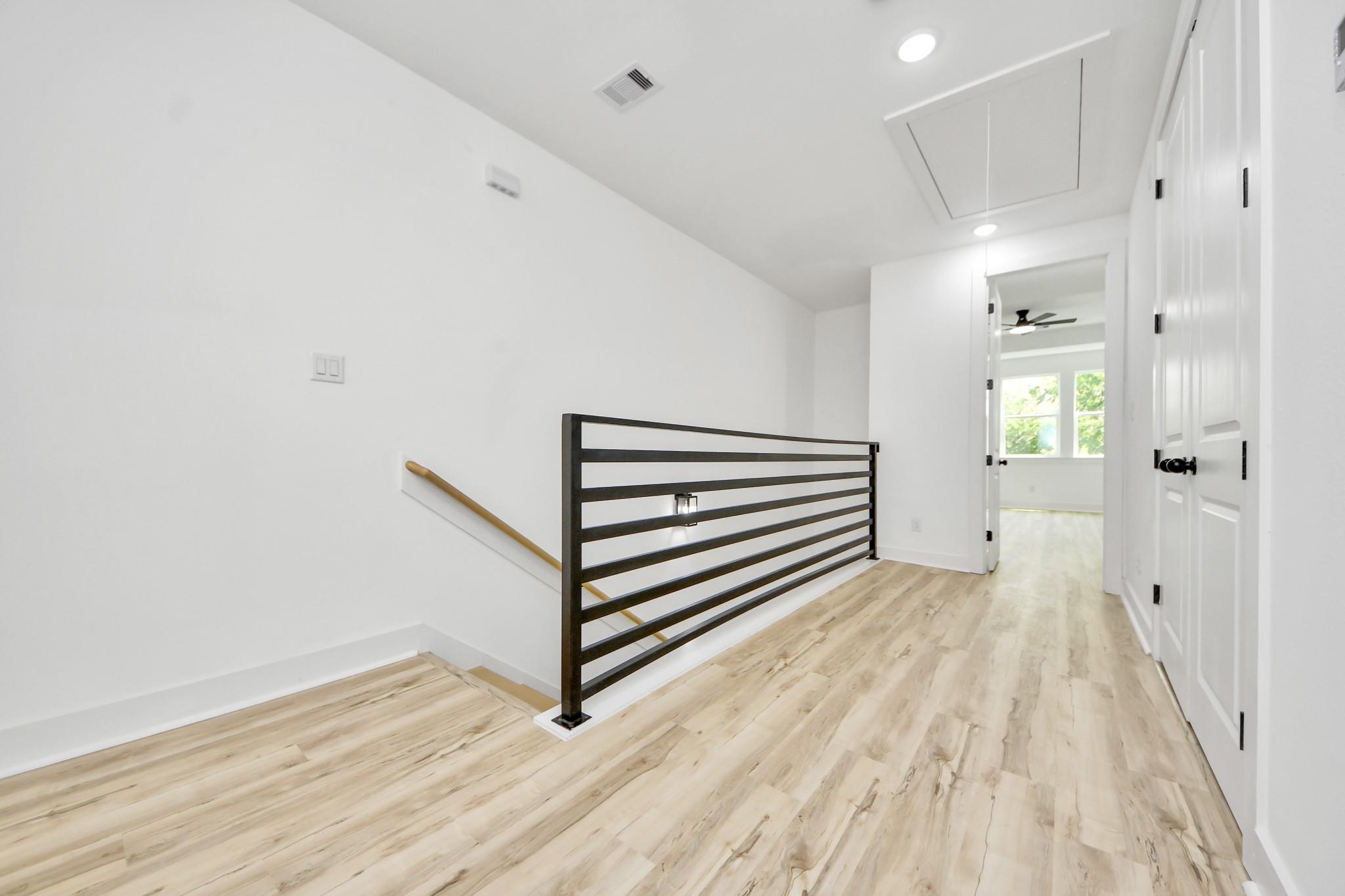 7717 Bowen Street