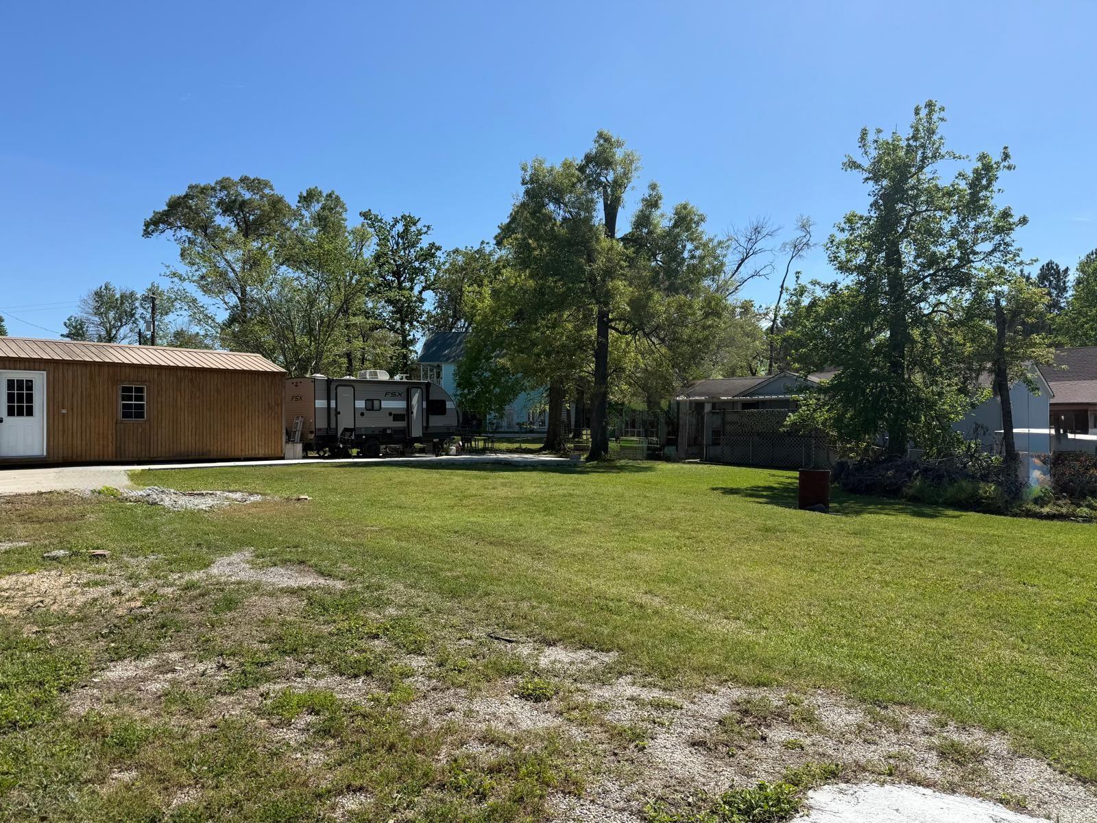 230 E Woodland Shores Drive