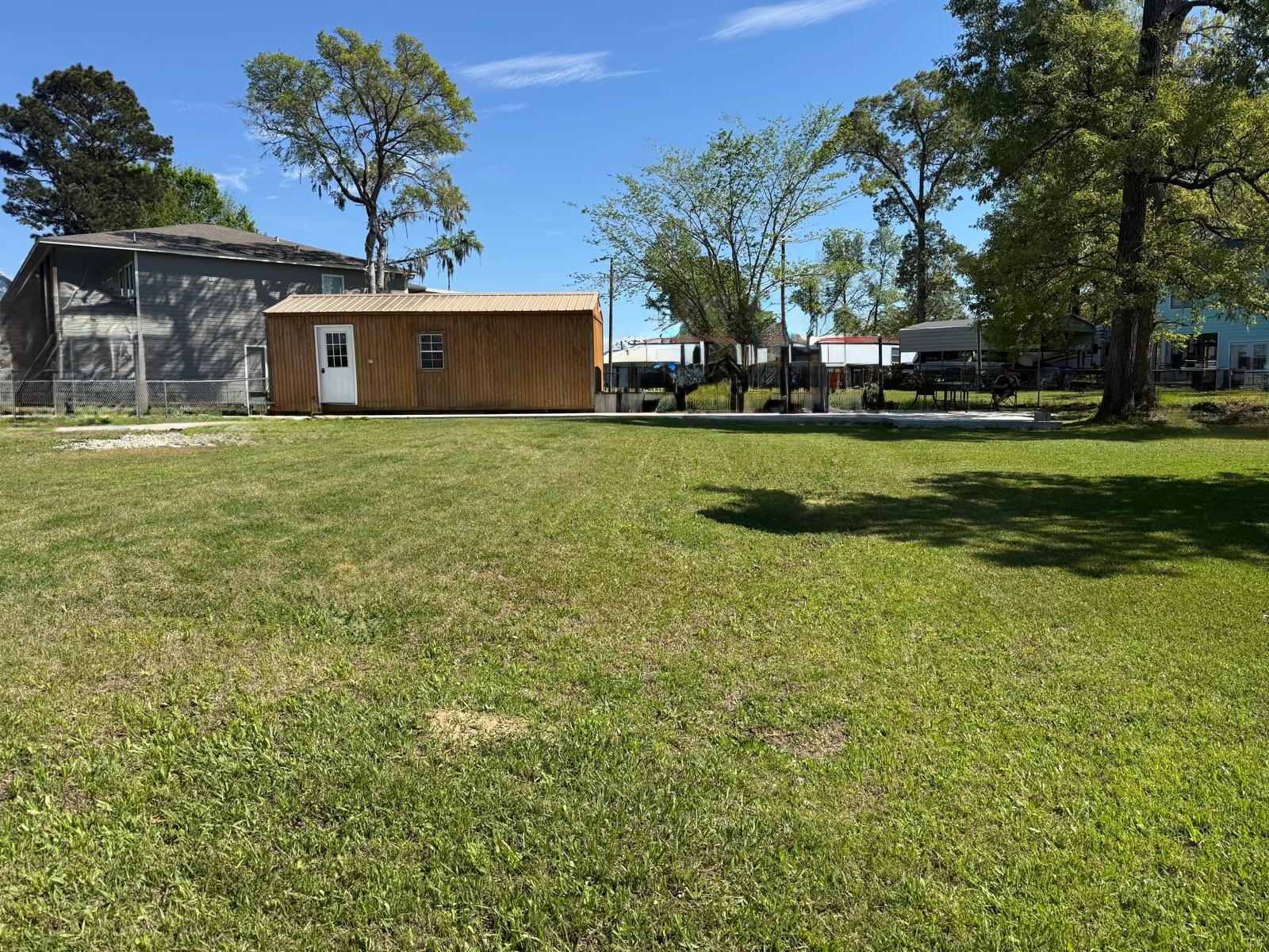 230 E Woodland Shores Drive