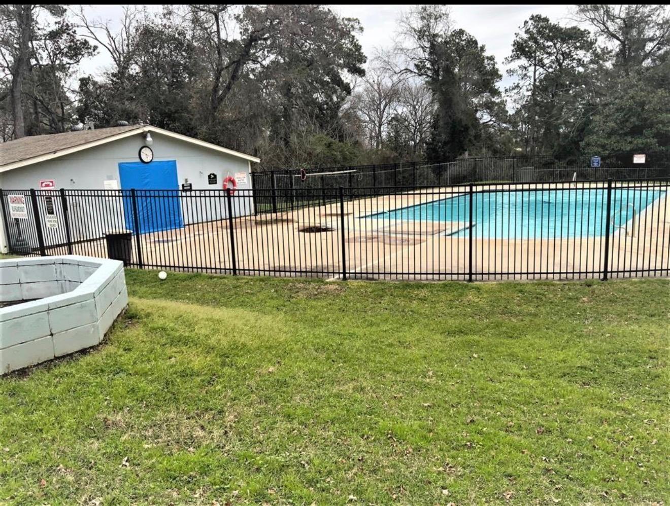 230 E Woodland Shores Drive