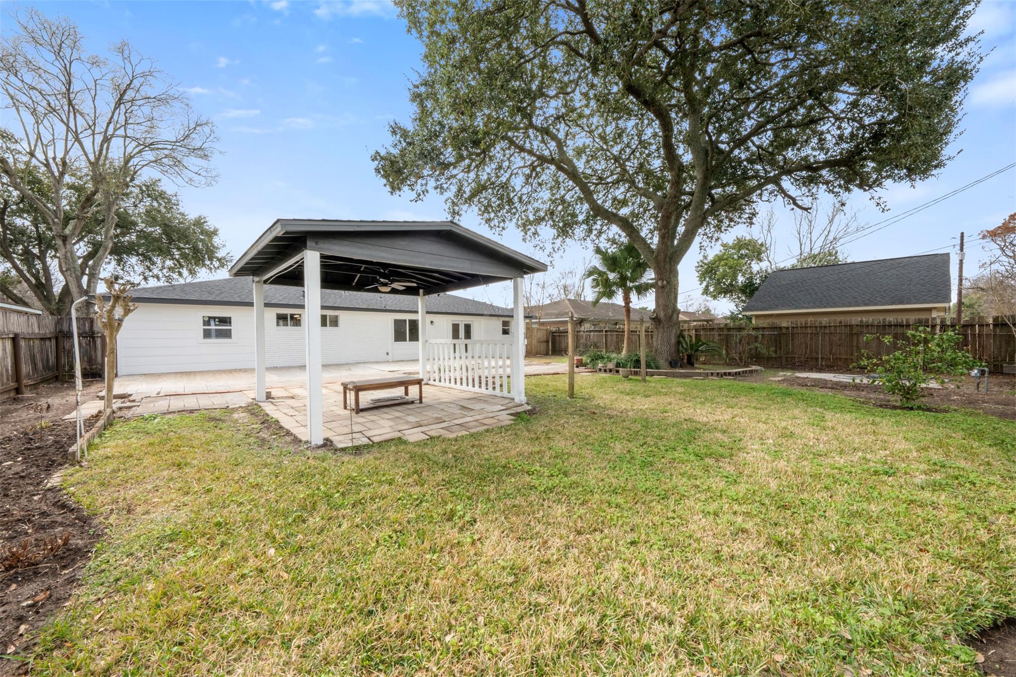 5734 Farwell Drive