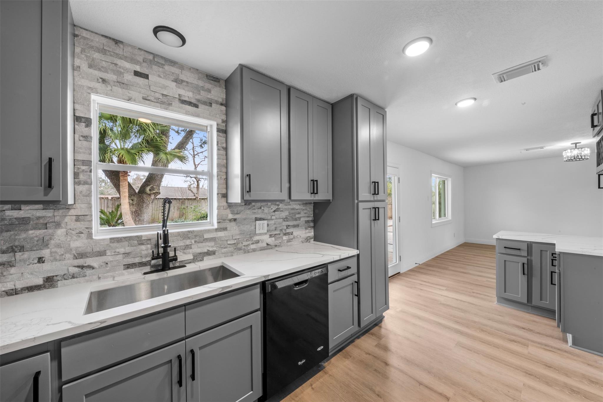 5734 Farwell Drive