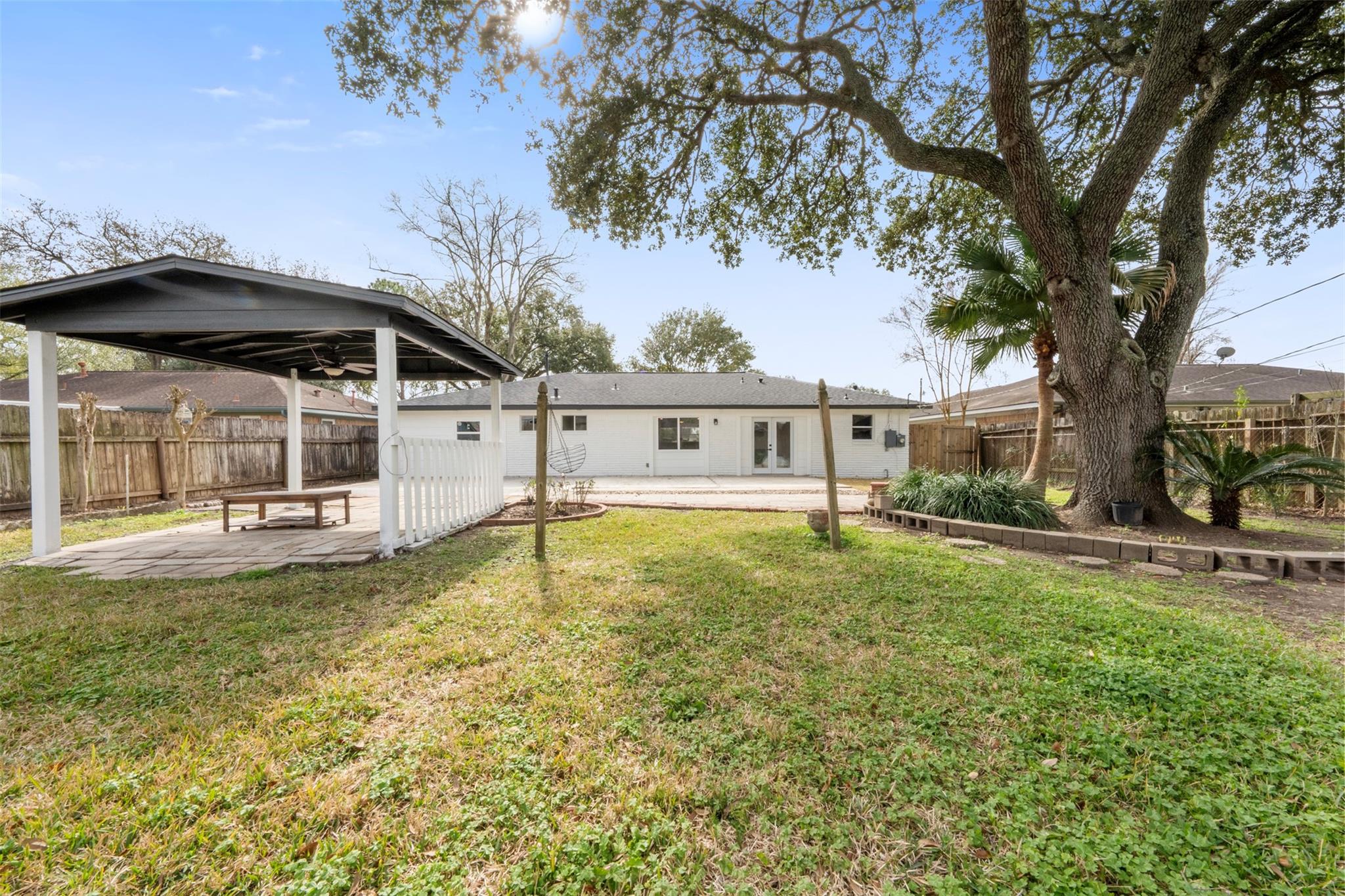 5734 Farwell Drive