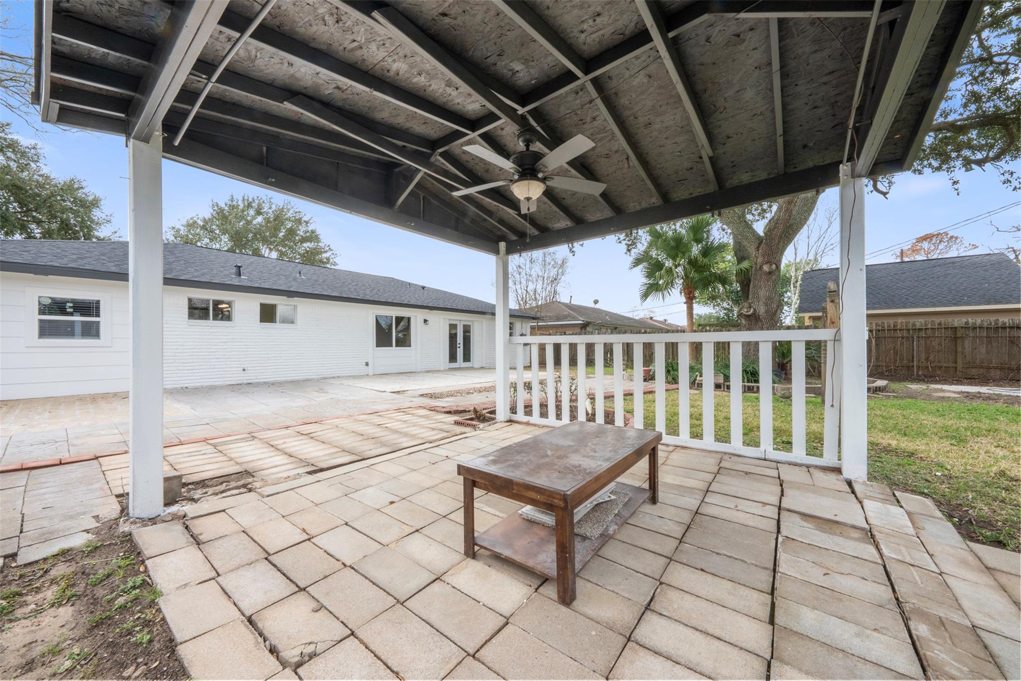 5734 Farwell Drive
