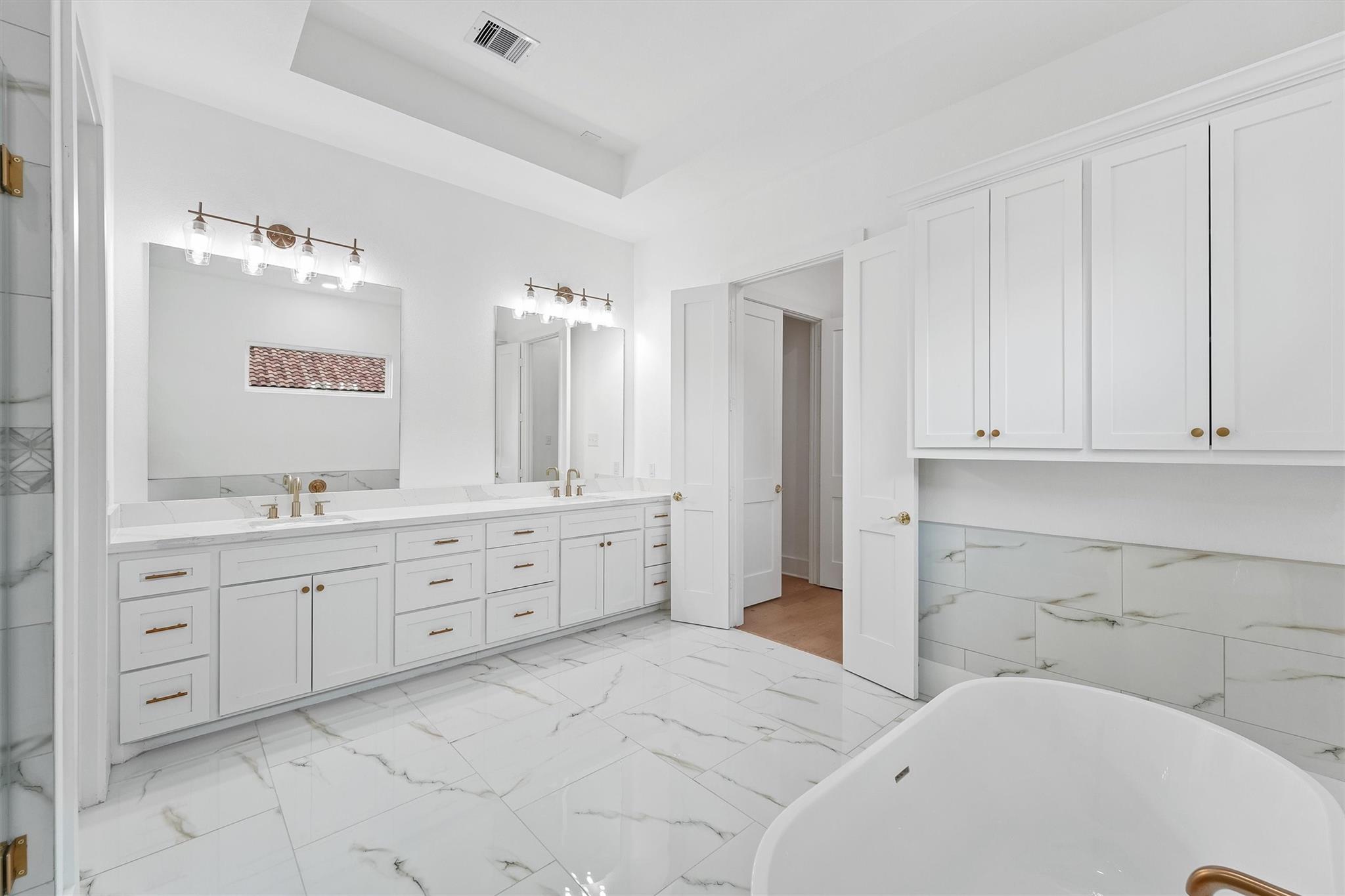 16015 Bridges Fairway Lane