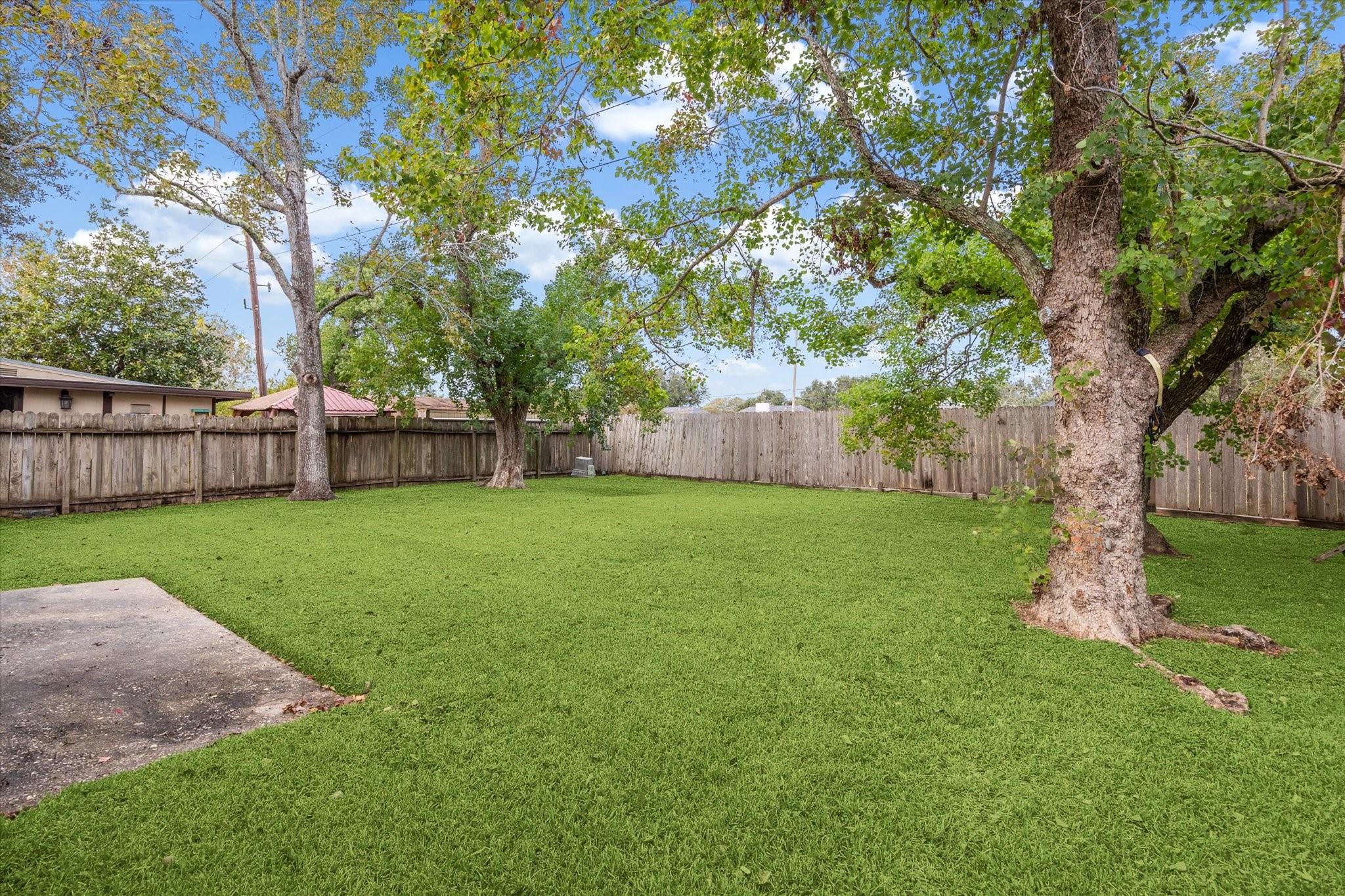 2723 N Brompton Drive