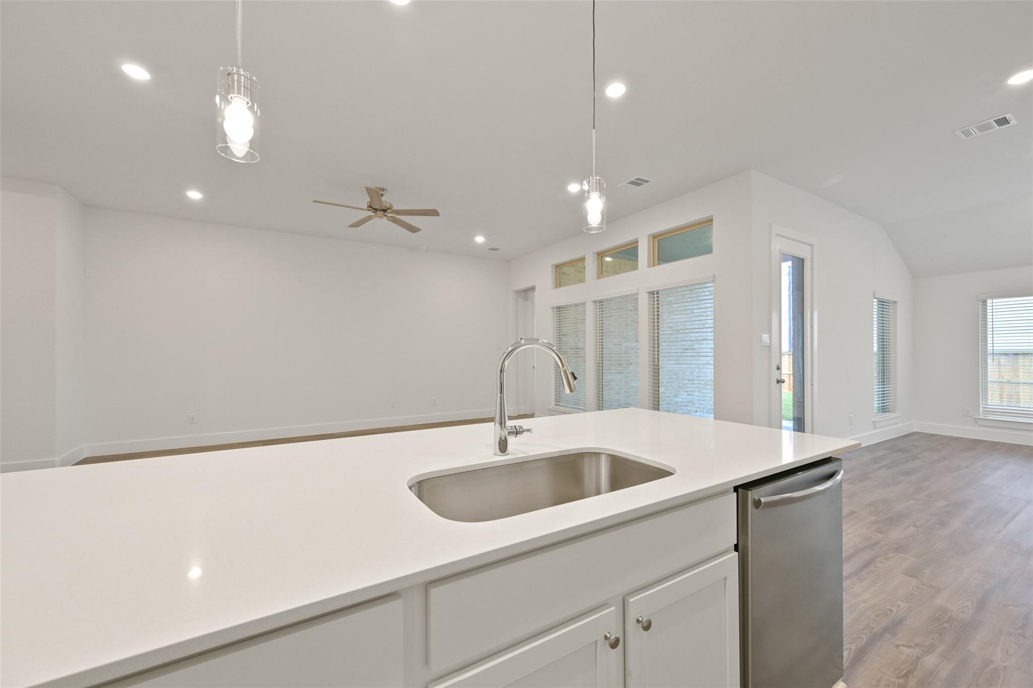 1541 Apache Heights Drive