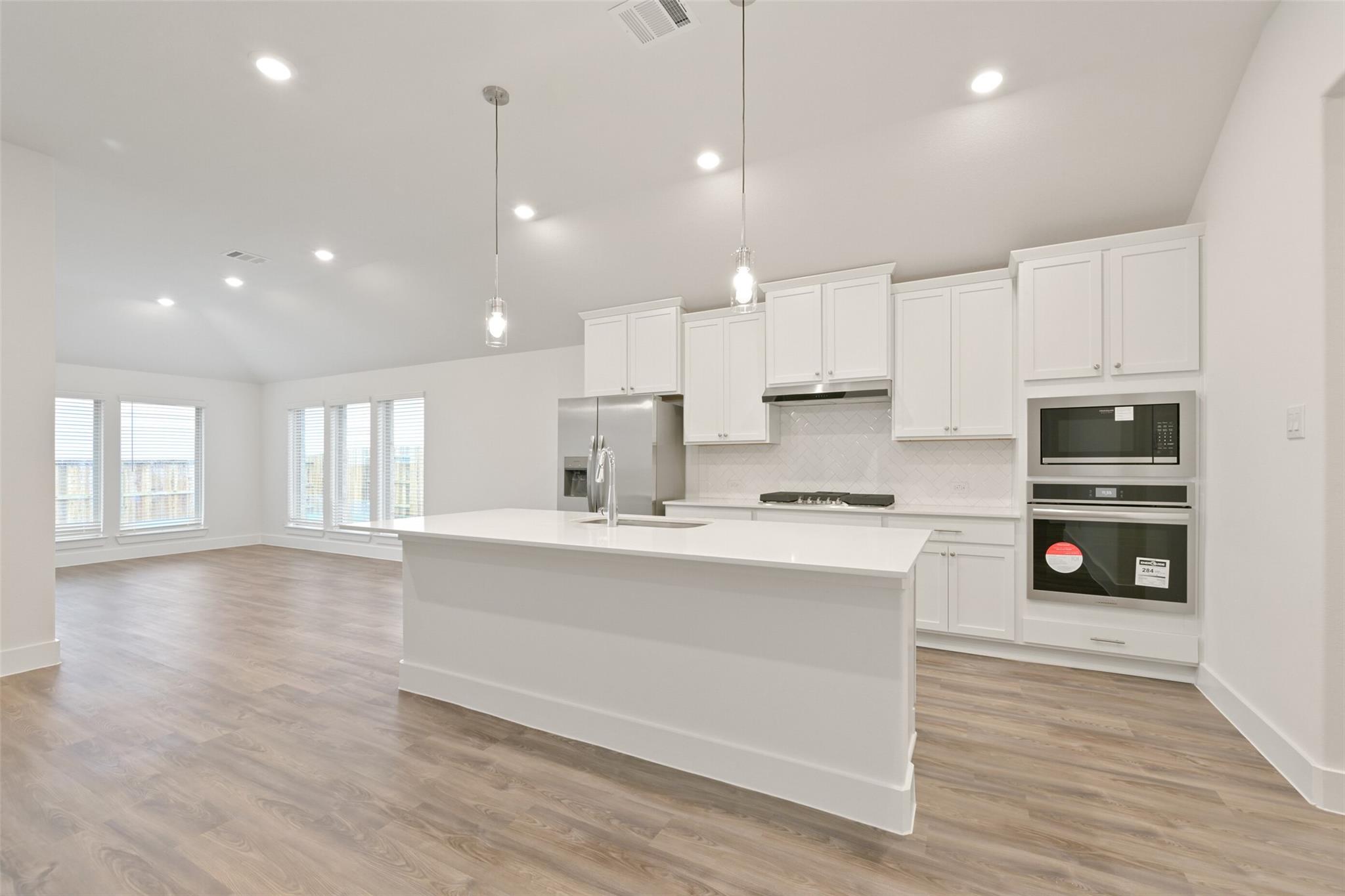 1541 Apache Heights Drive