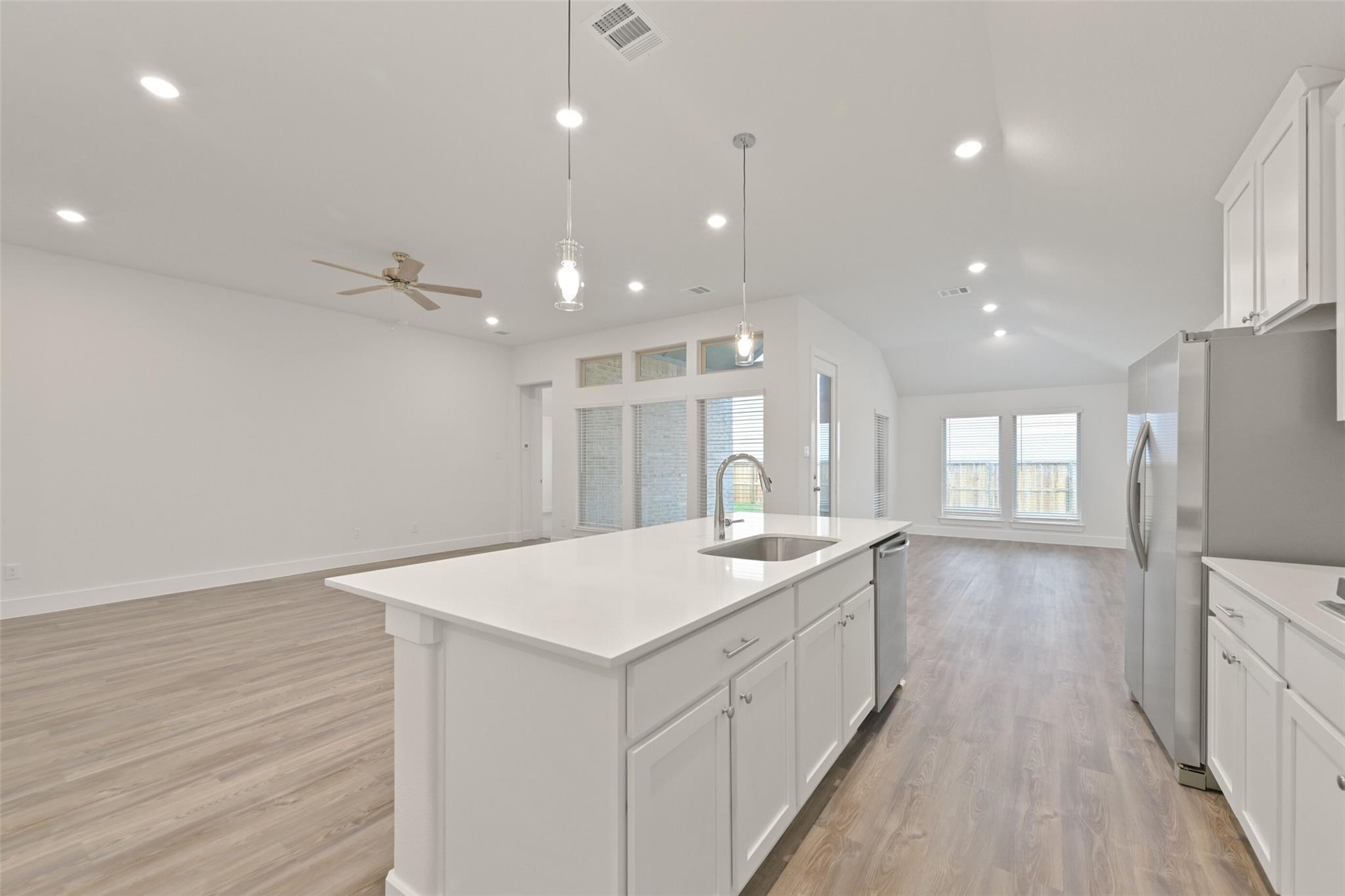 1541 Apache Heights Drive