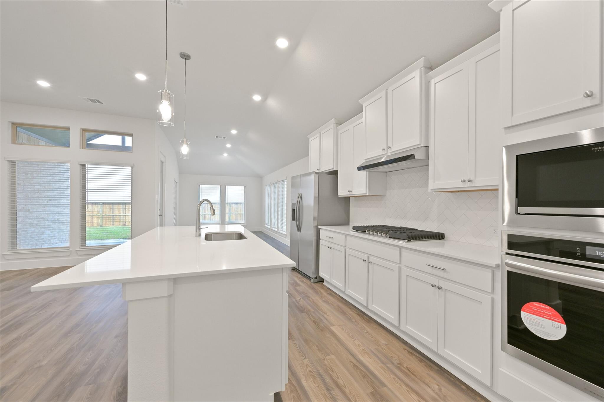 1541 Apache Heights Drive